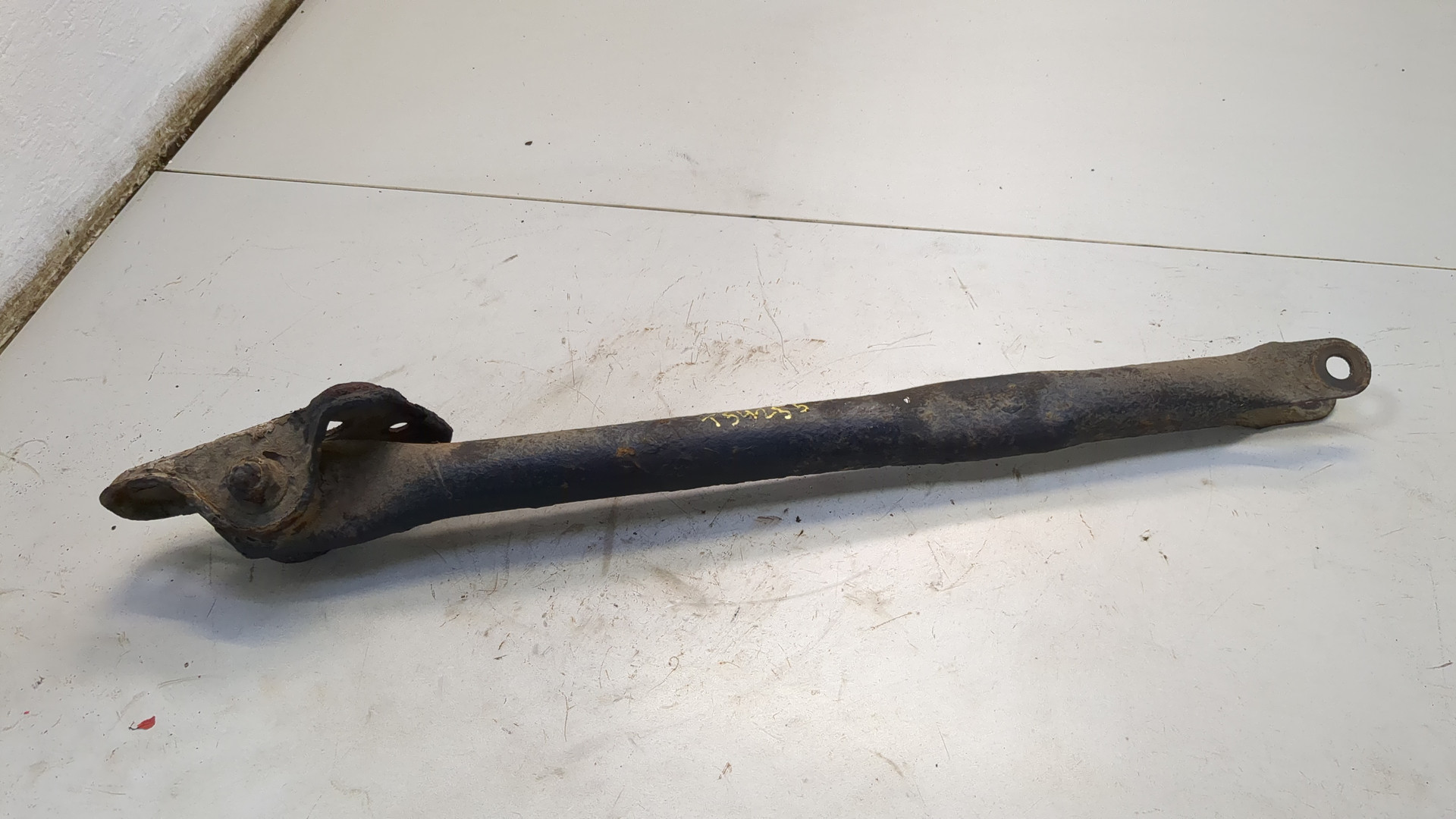 Рычаг задний