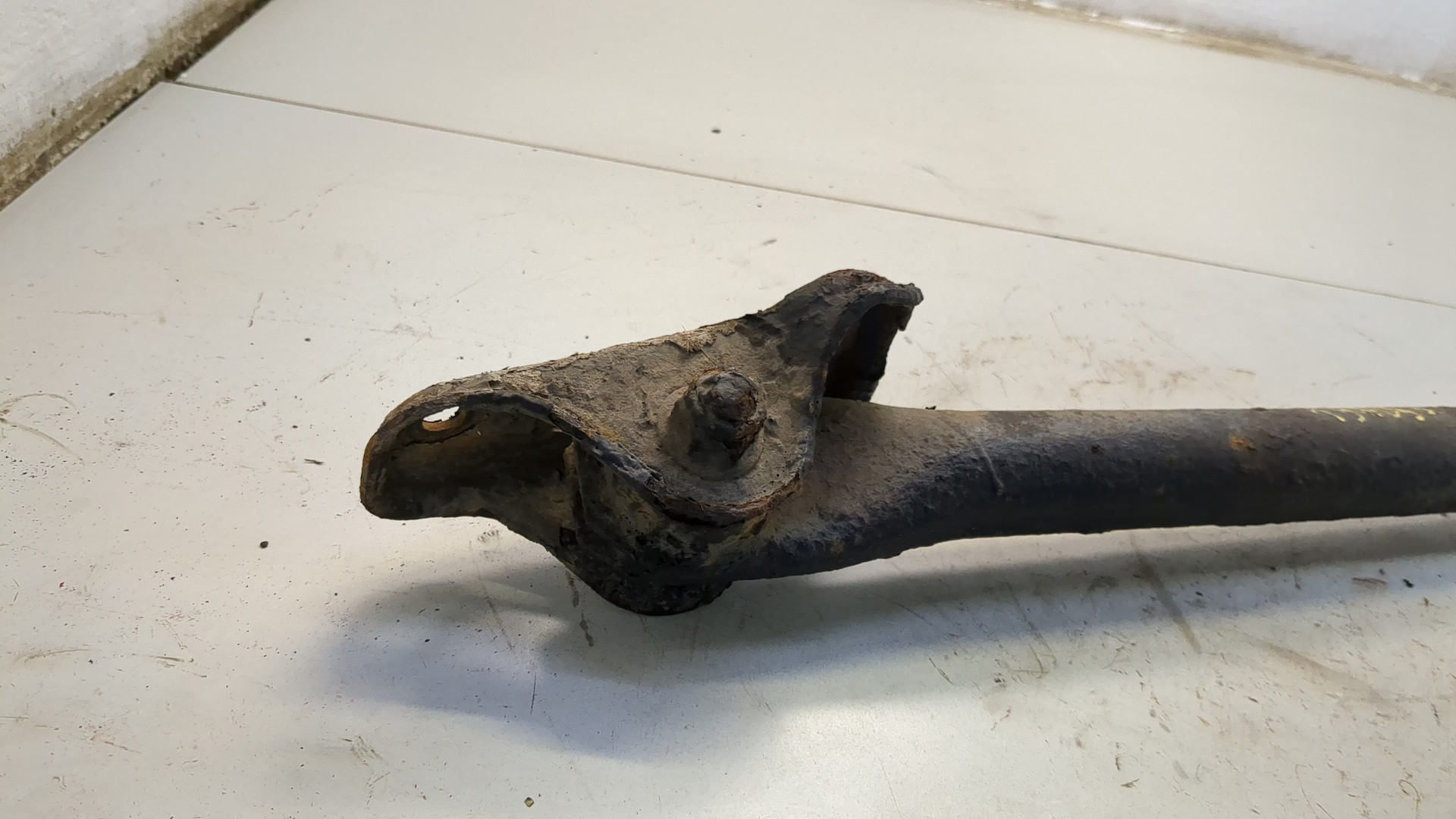 Рычаг задний