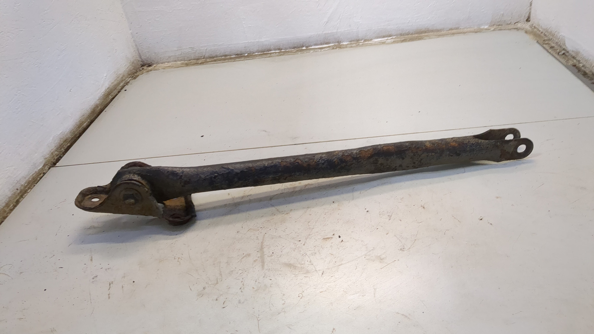 Рычаг задний