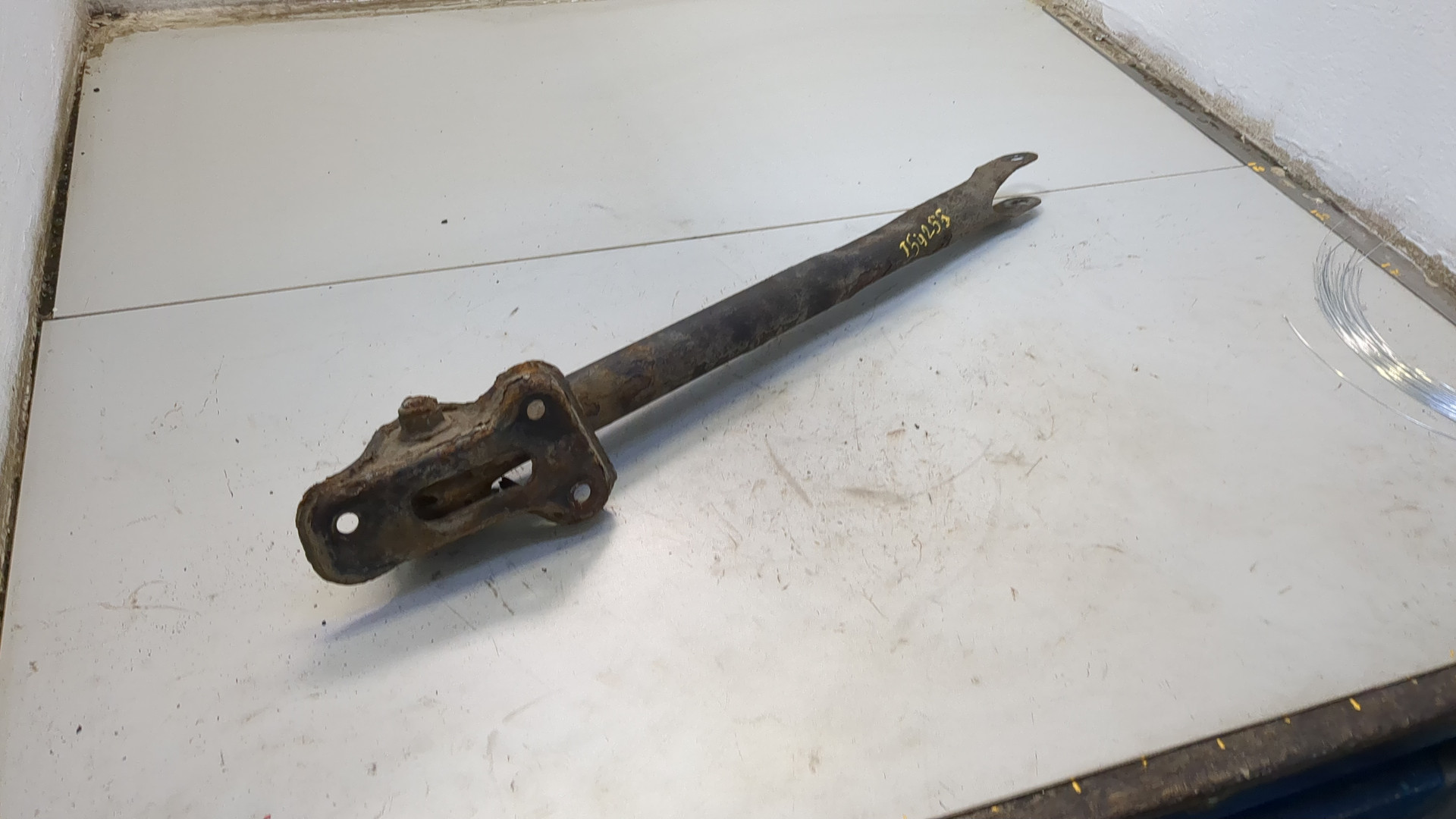 Рычаг задний