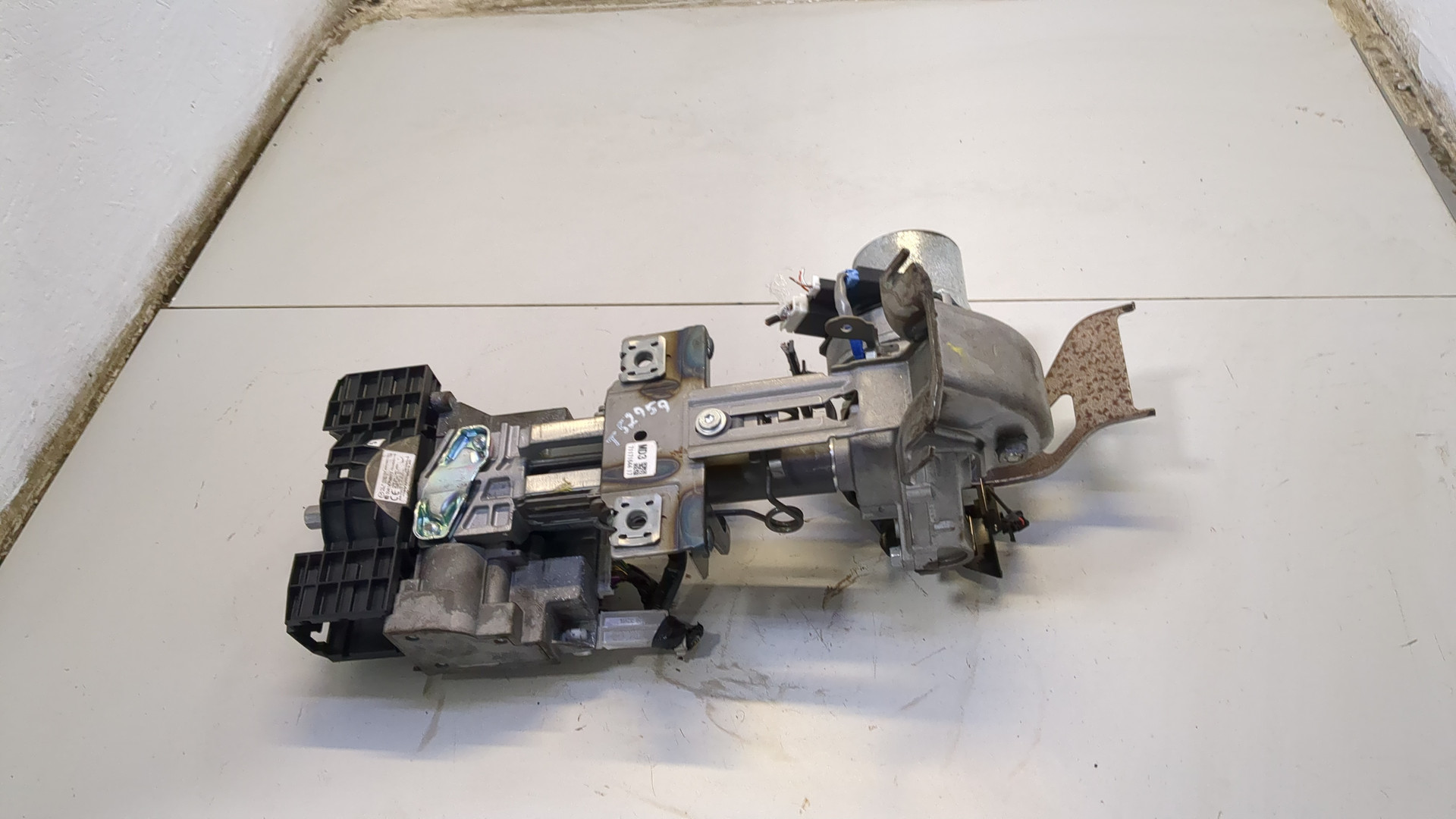 Серводвигатель рулевой рейки