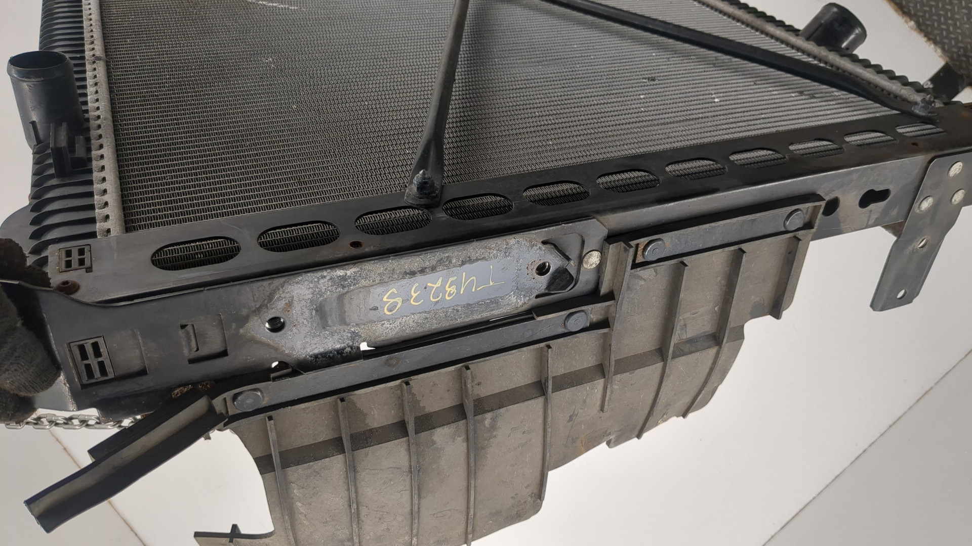 Радиатор охлаждения двигателя основной