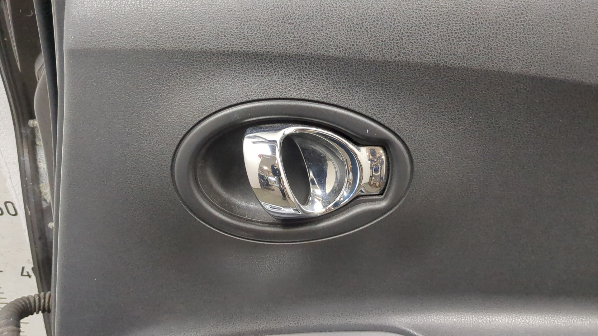 Дверь задняя правая