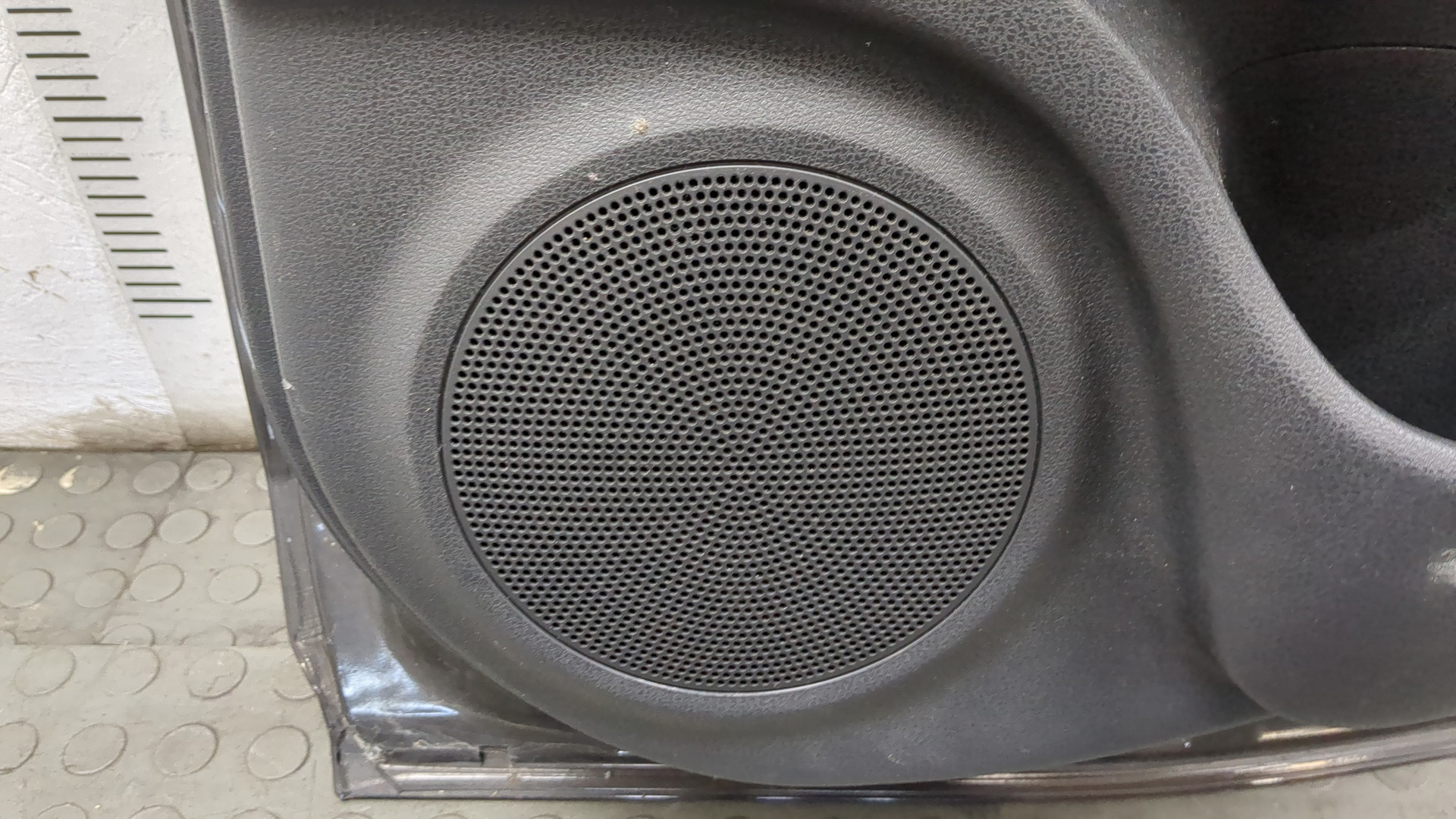 Дверь задняя правая