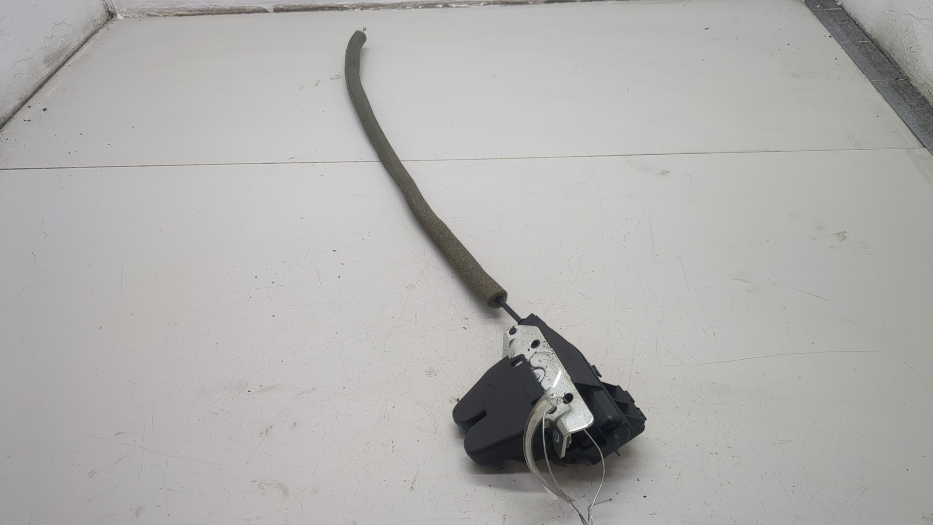 Замок багажника