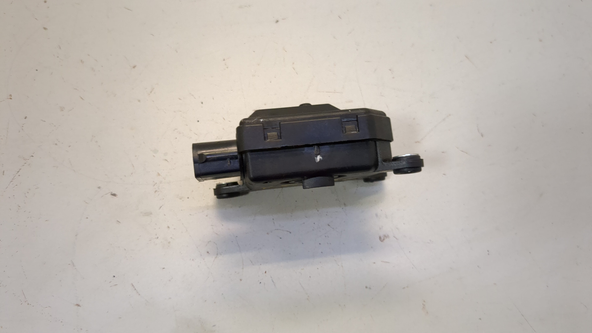 Моторчик заслонки печки