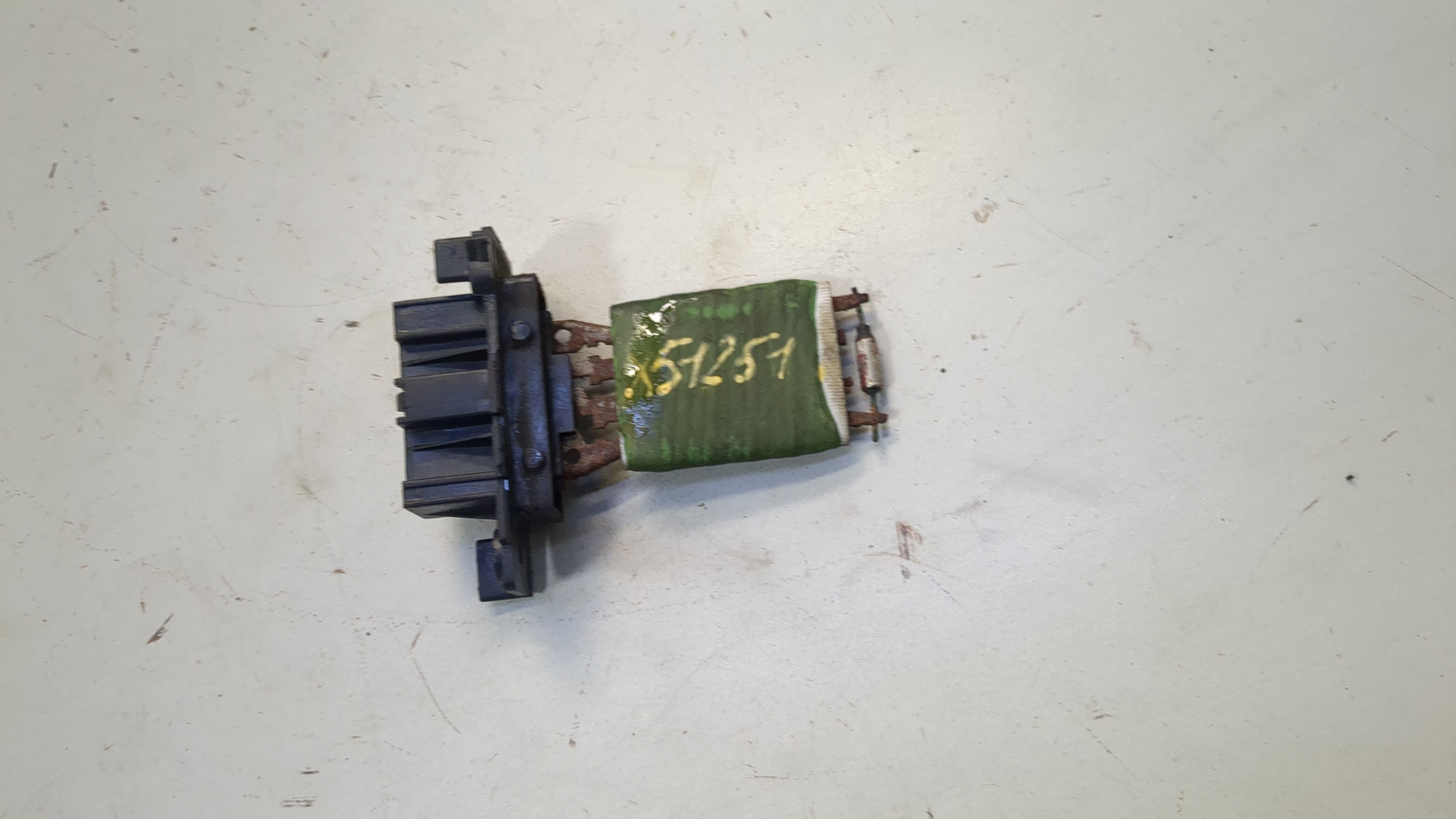 Резистор отопителя