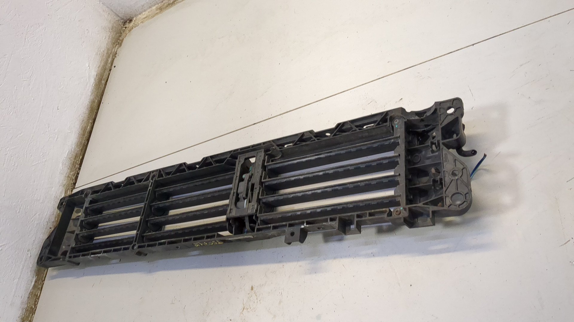 Жалюзи (воздуховод) бампера переднего