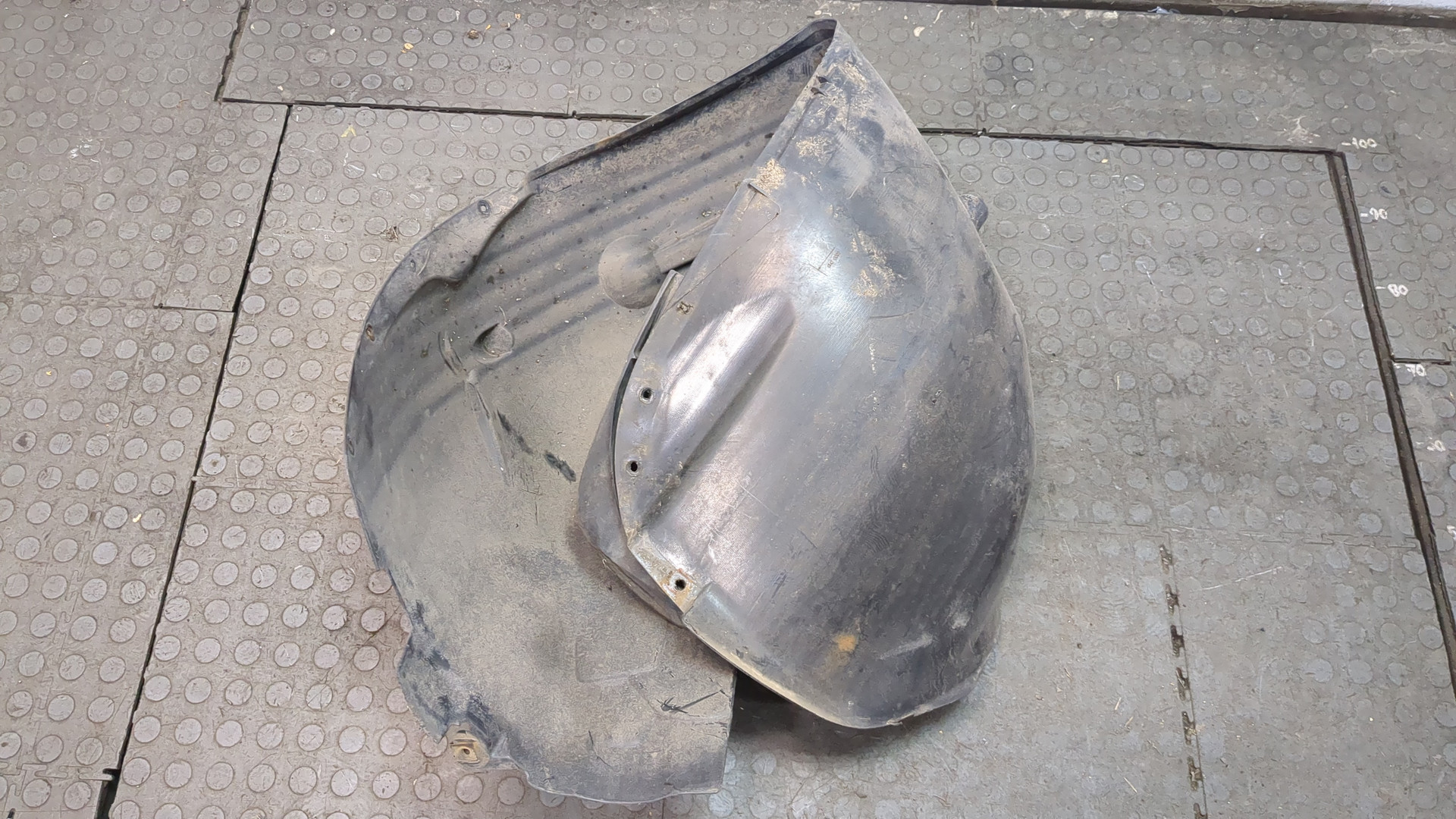 Локер передний левый