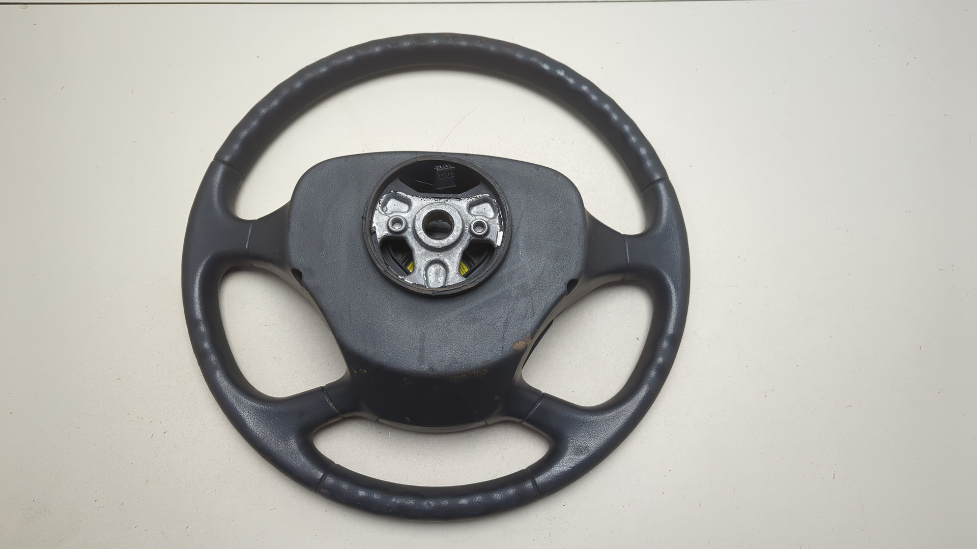 Рулевое колесо (руль)