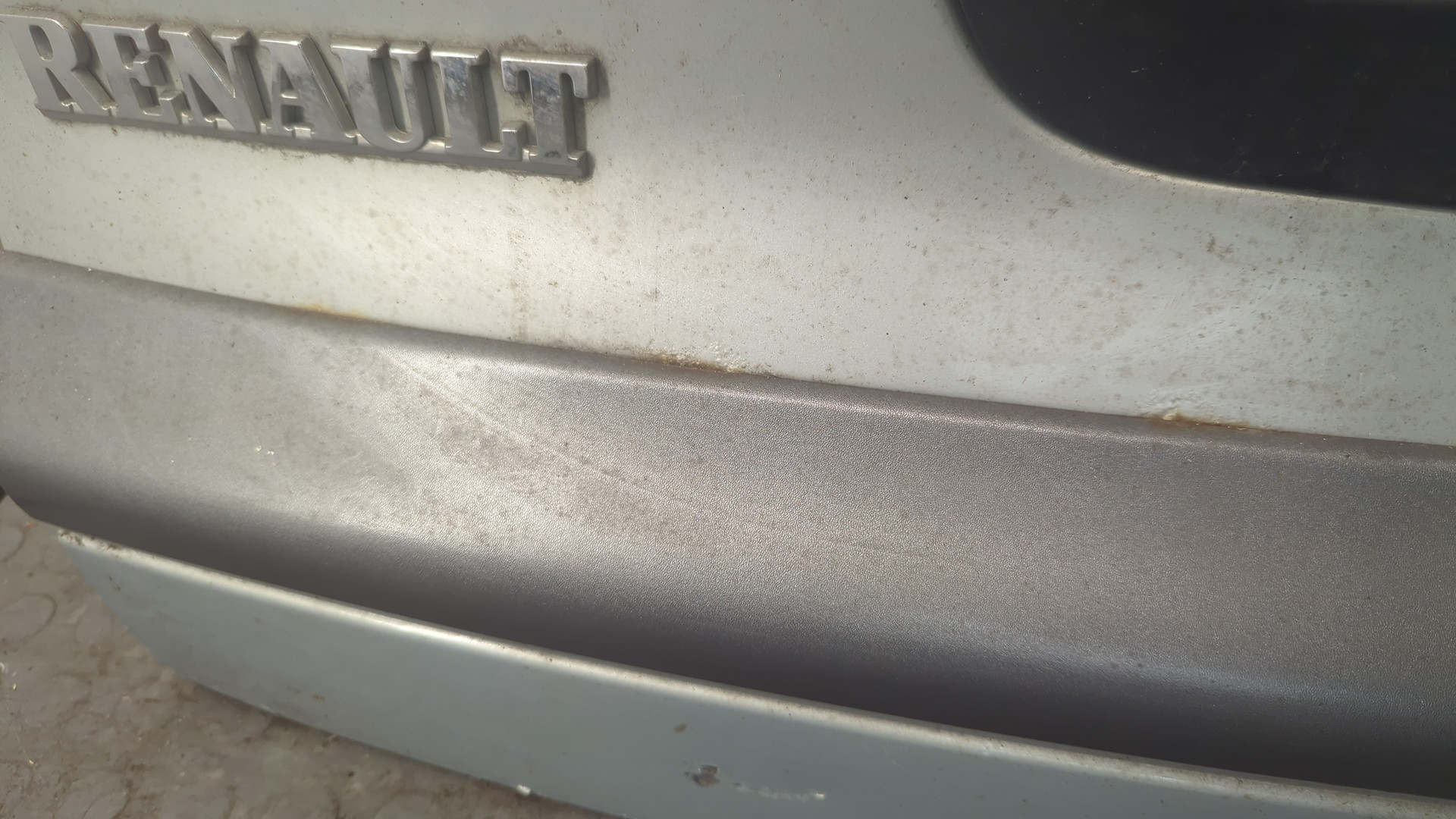 Дверь багажника