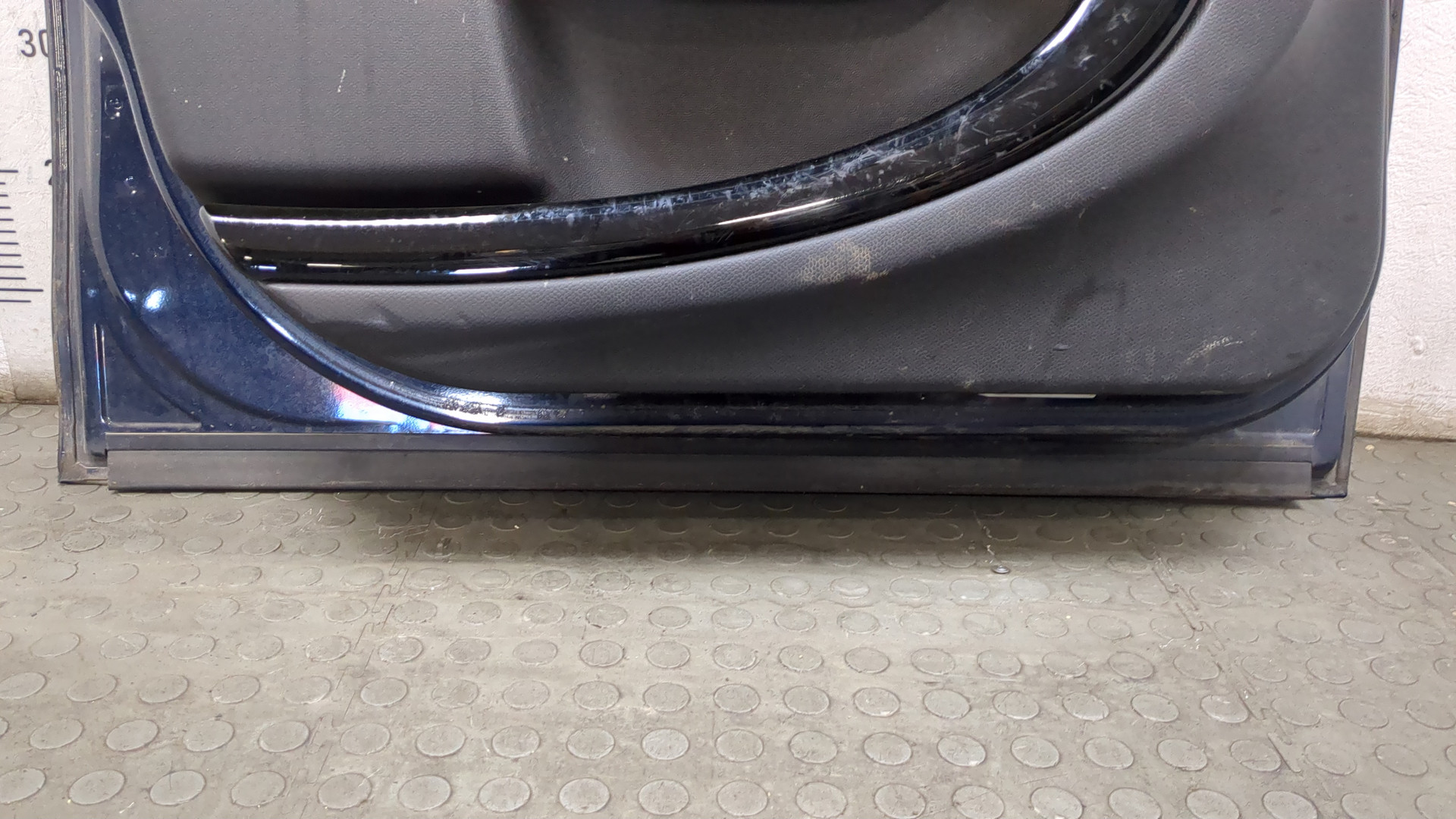 Дверь передняя левая