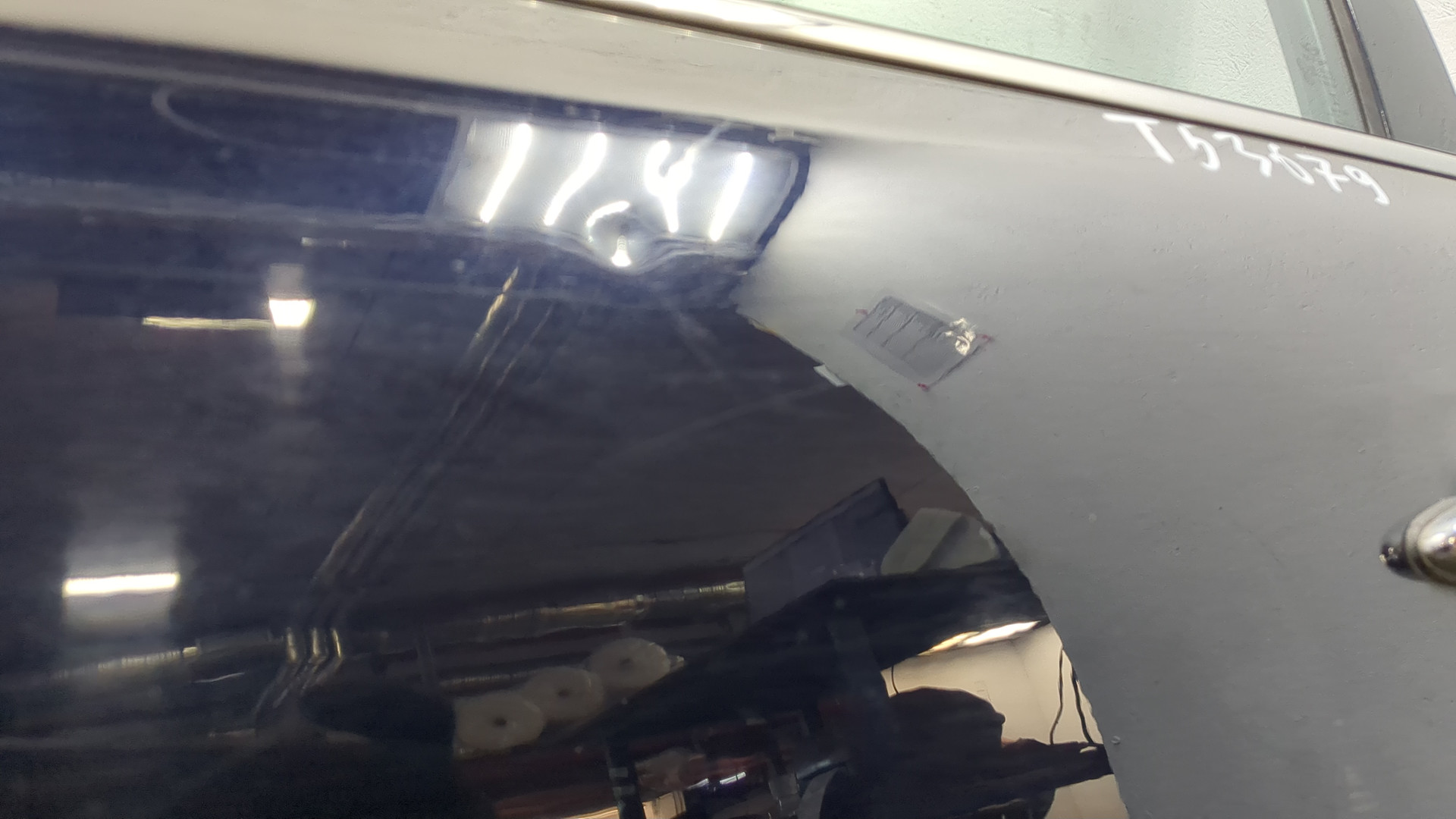 Дверь передняя левая