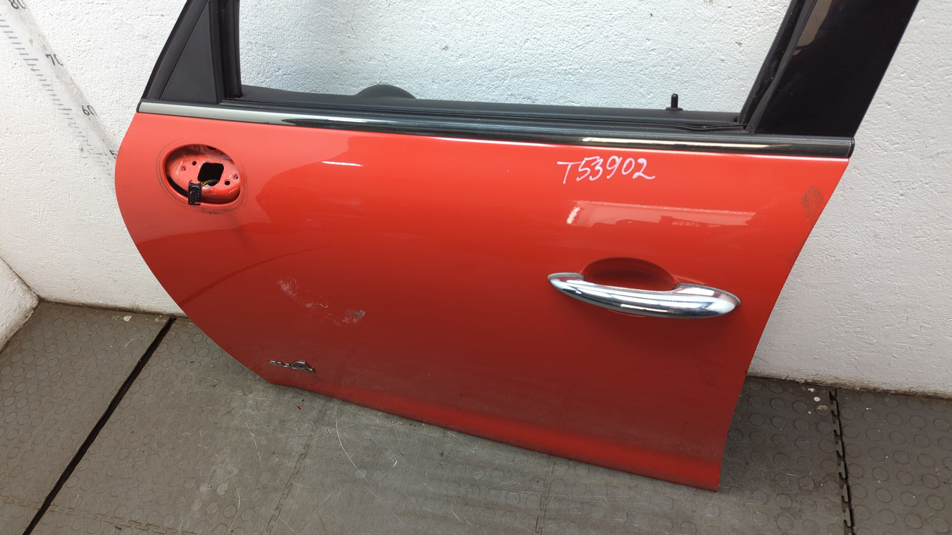 Дверь передняя левая