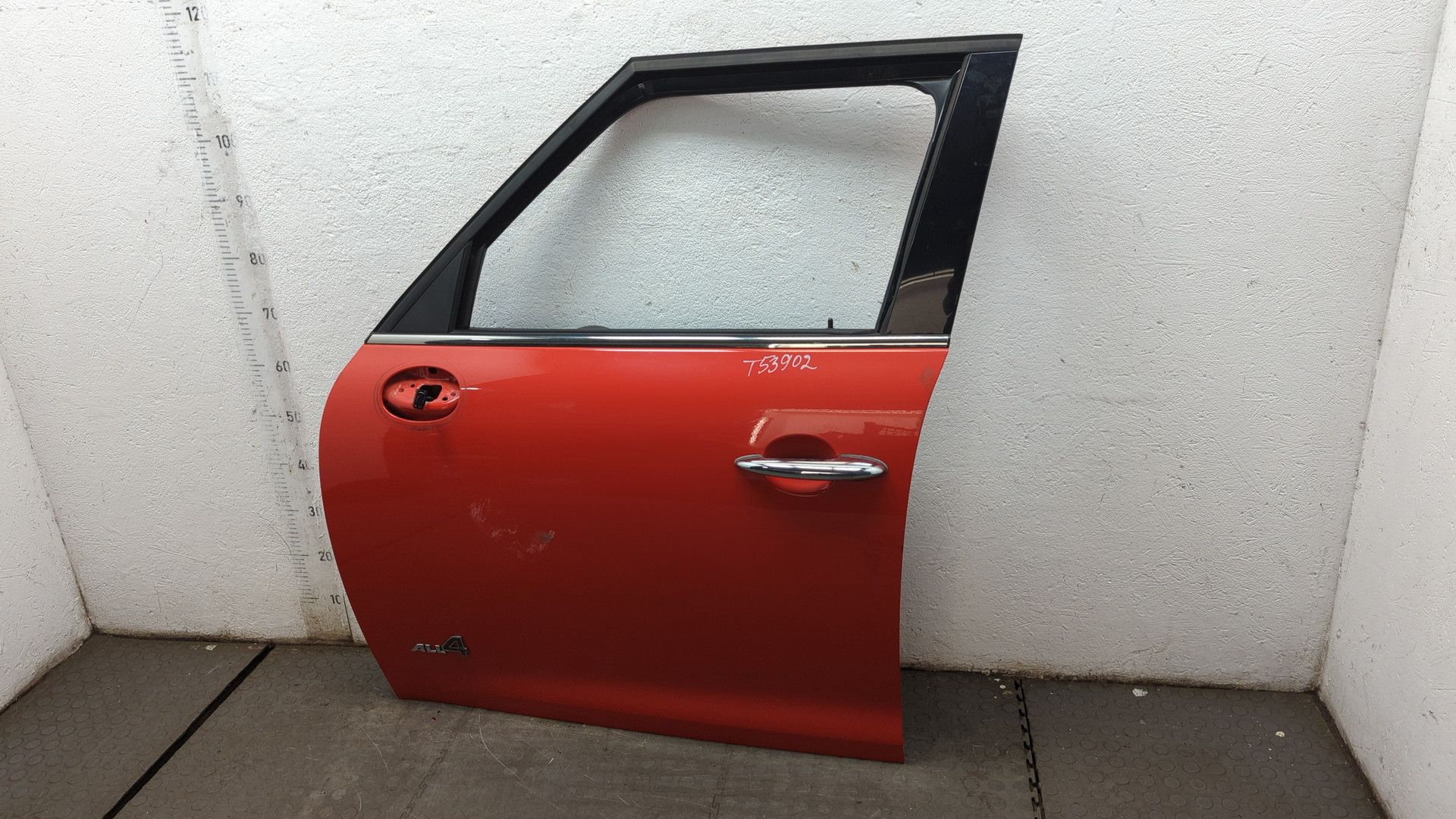 Дверь передняя левая