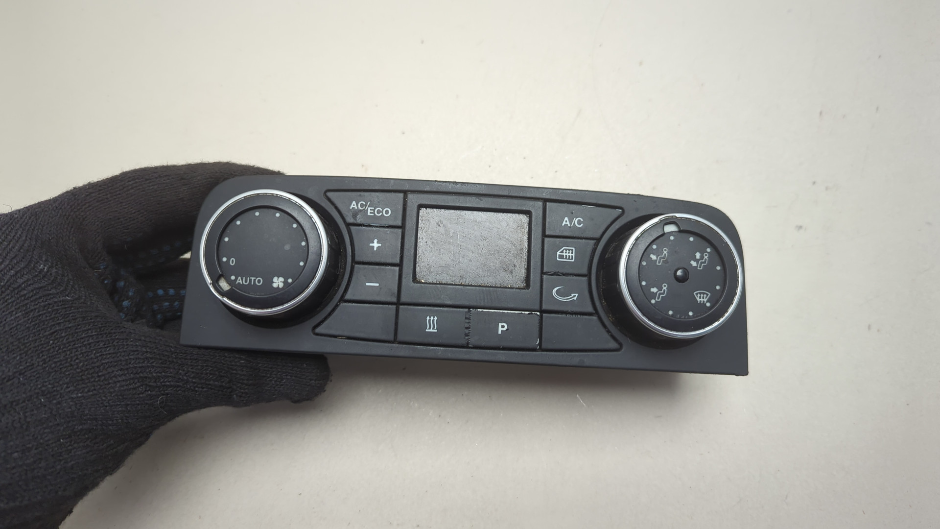 Переключатель отопителя