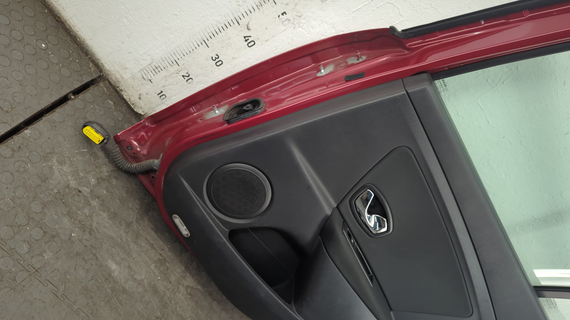 Дверь задняя правая