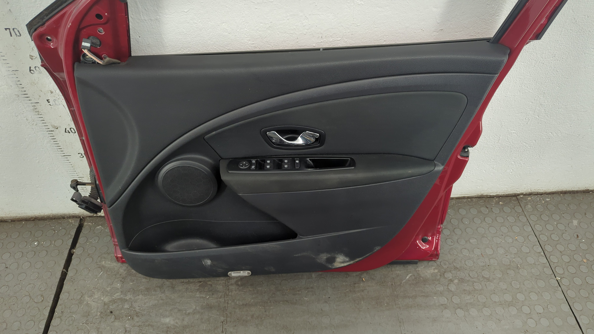 Дверь передняя правая