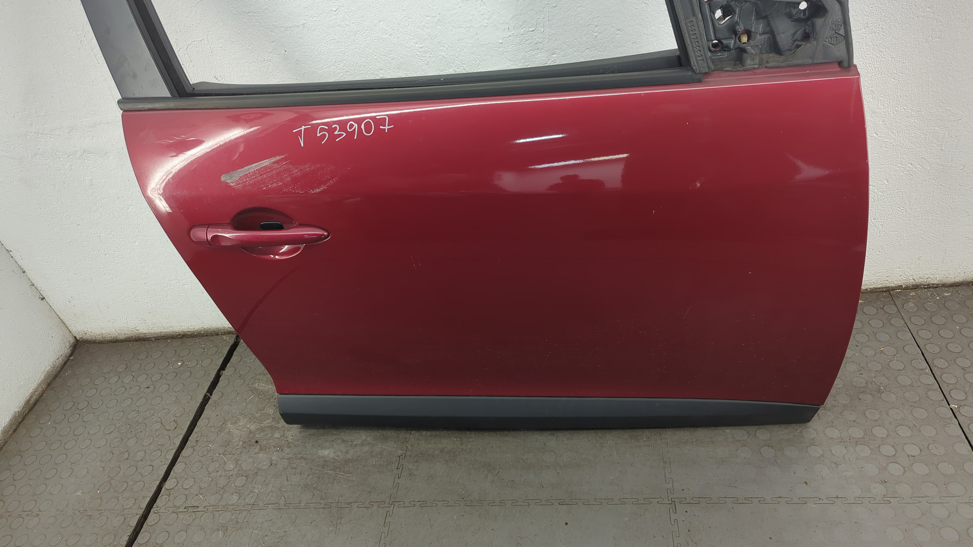 Дверь передняя правая