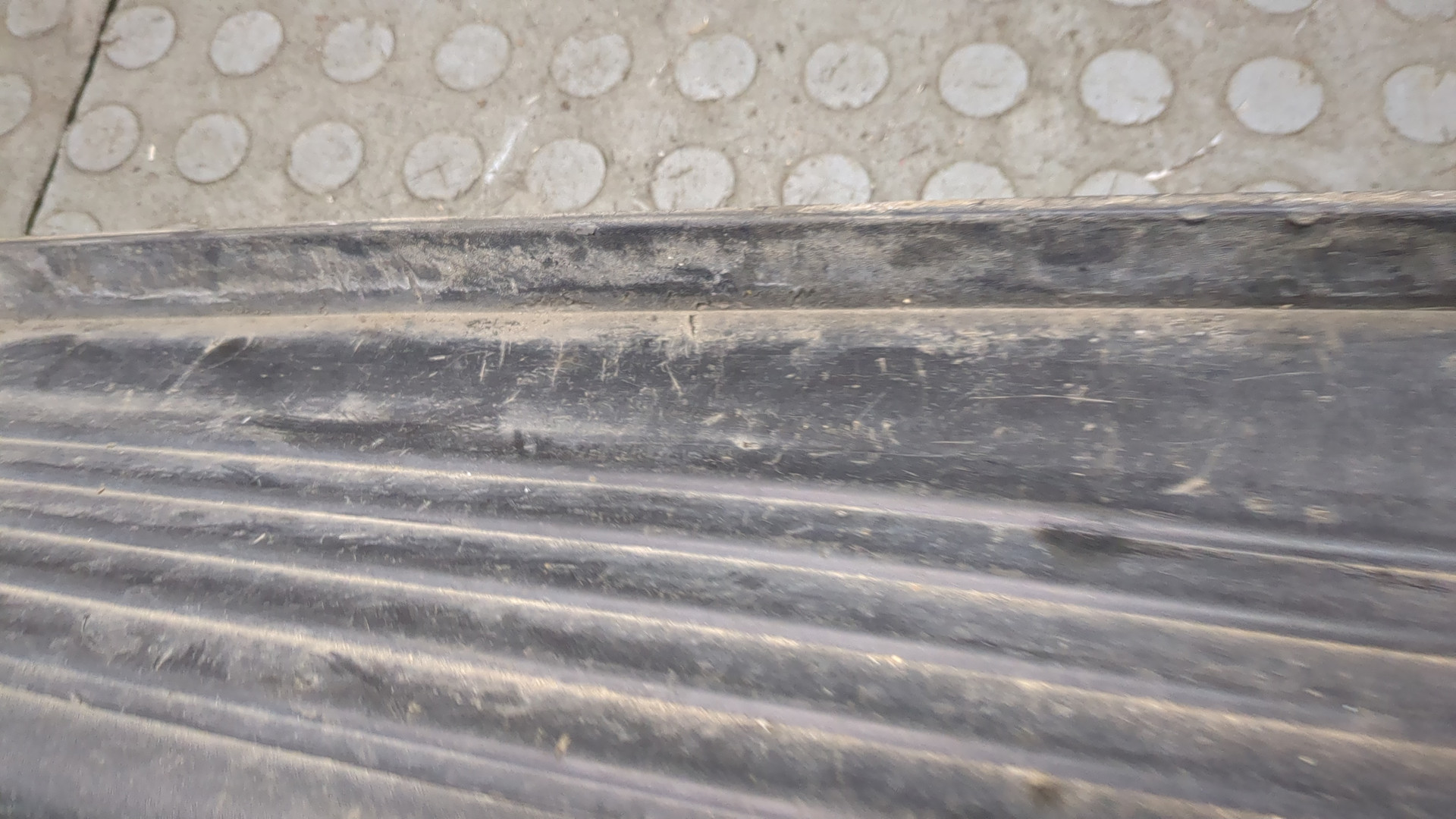 Бампер задний