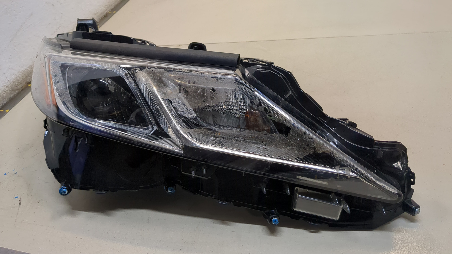 Фара правая