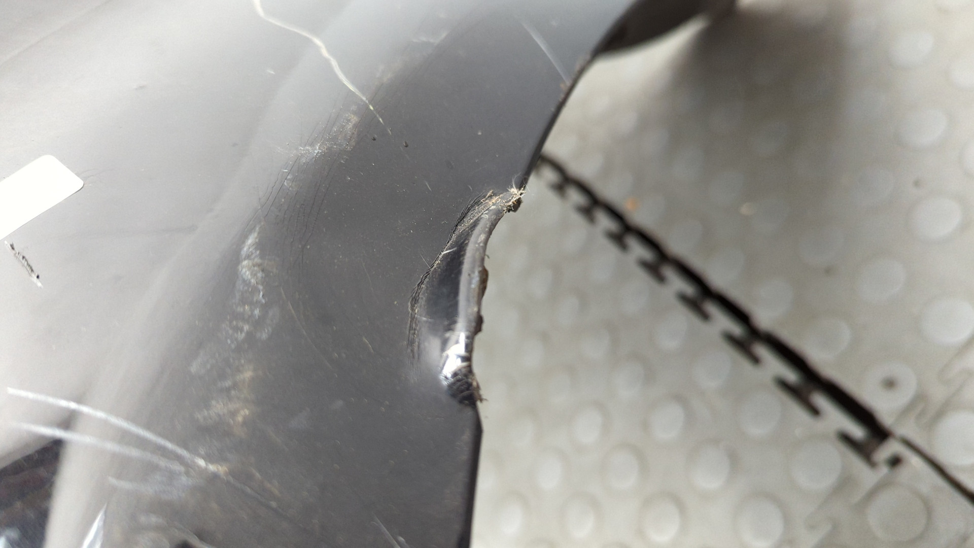 Бампер задний