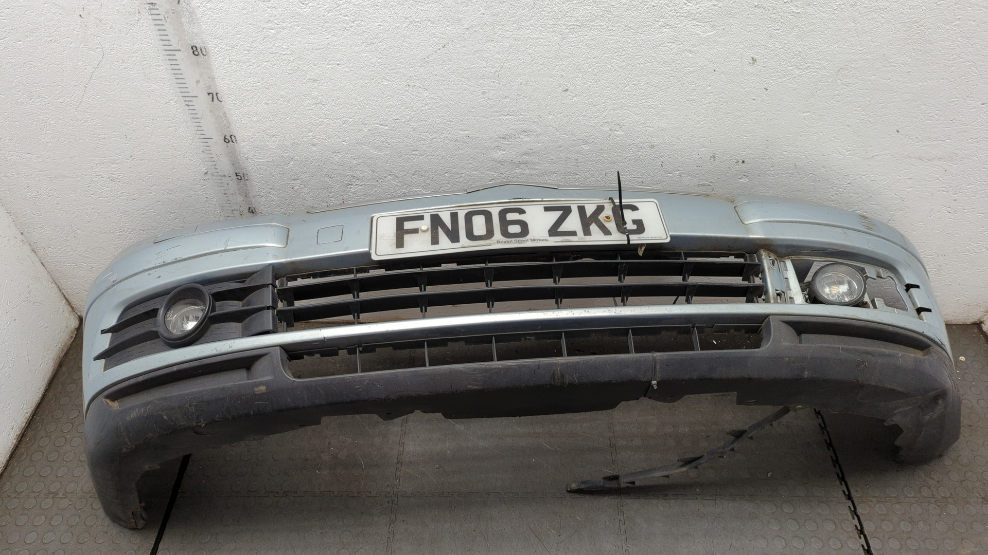 Бампер передний