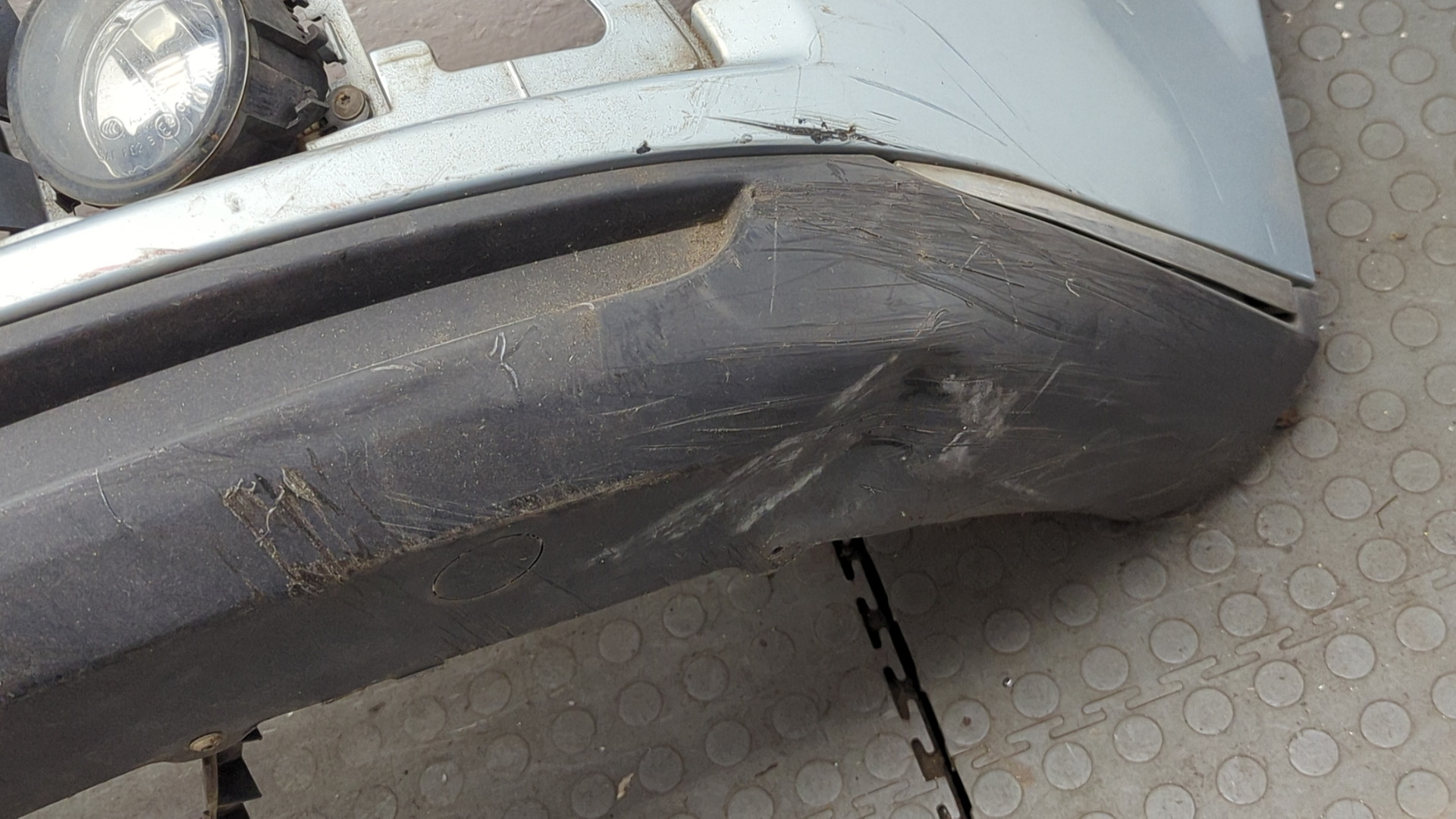 Бампер передний