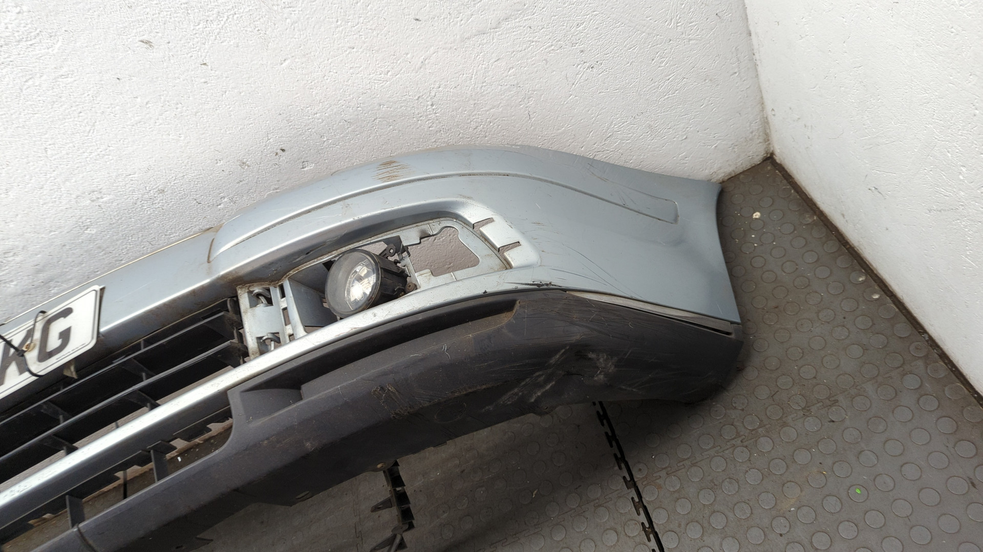 Бампер передний