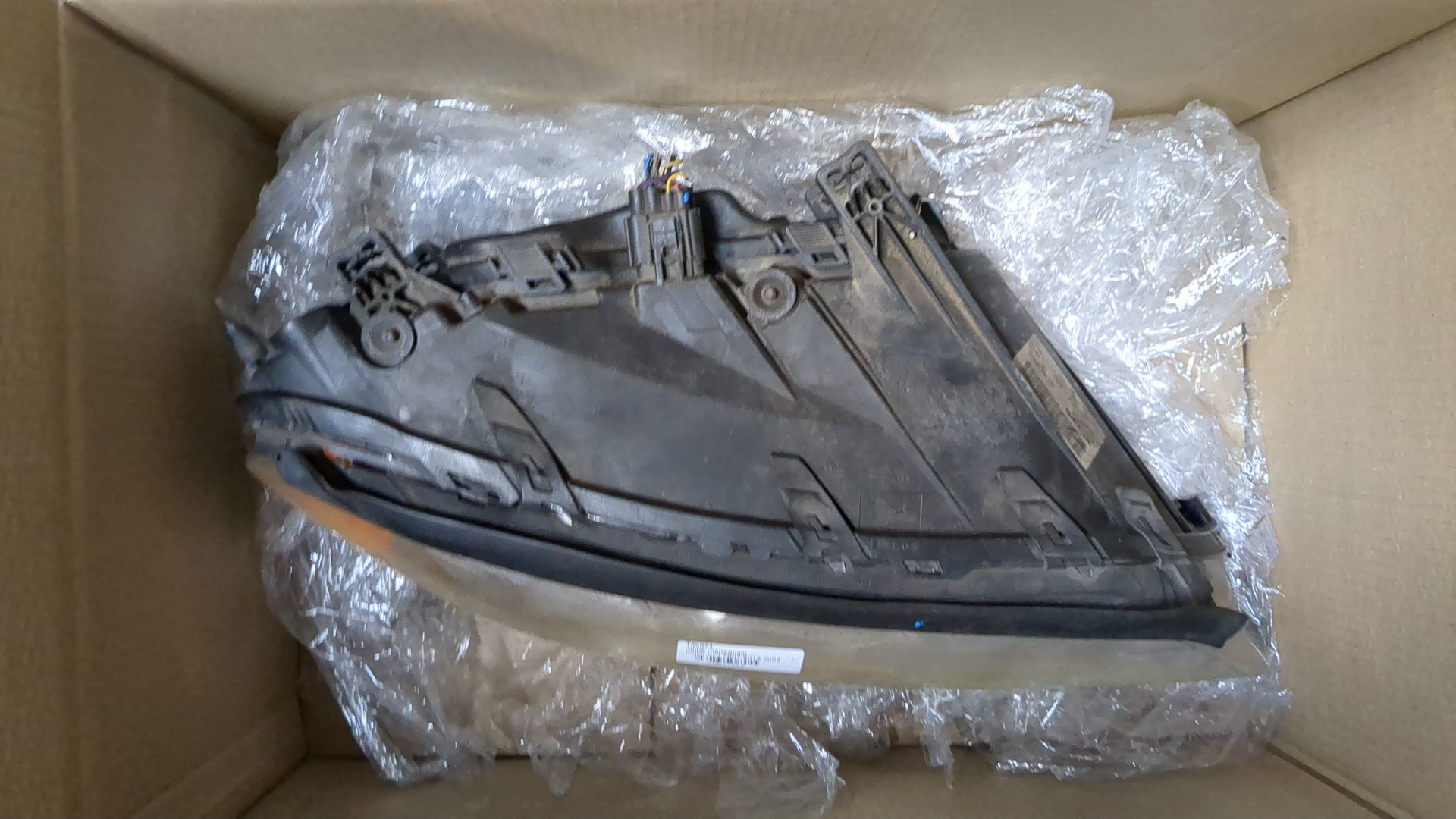 Фара правая