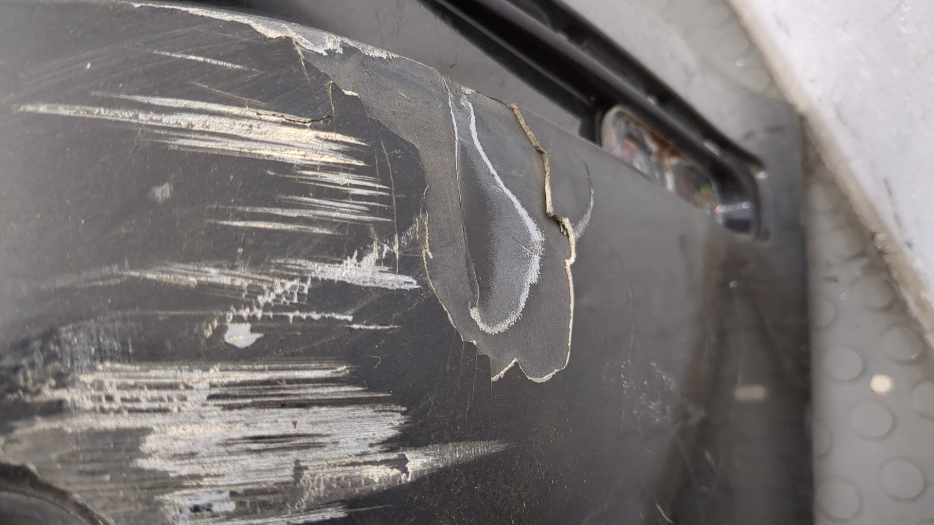 Бампер передний