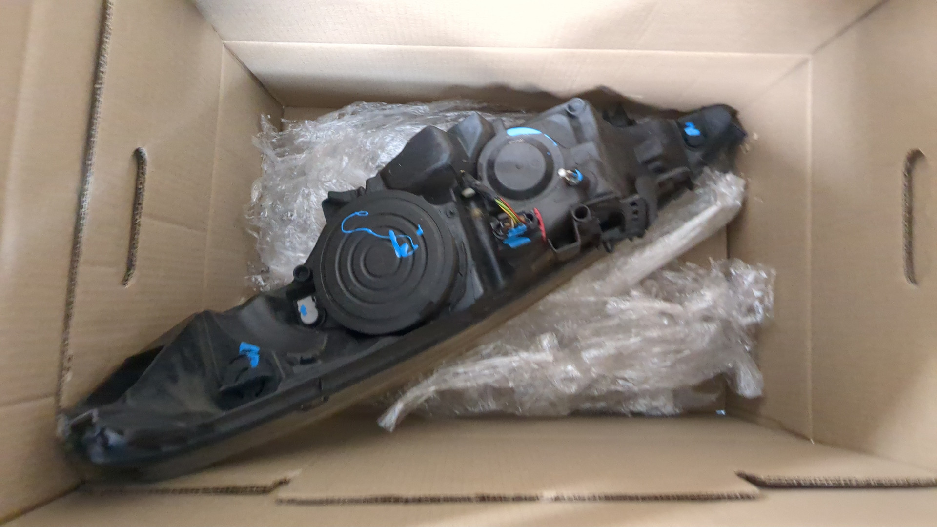 Фара правая