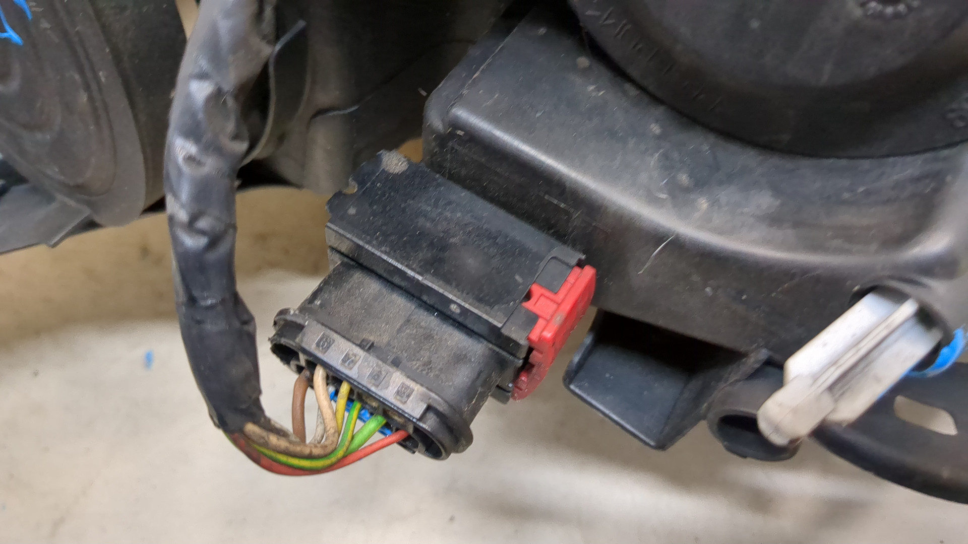 Фара правая