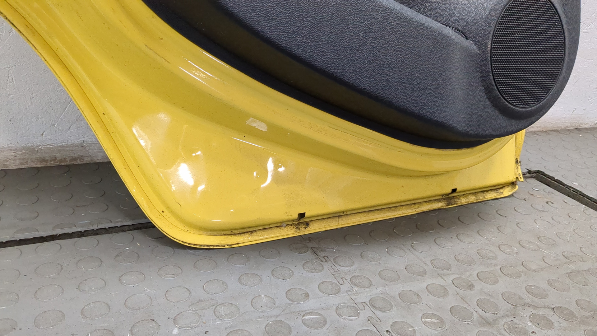 Дверь задняя левая