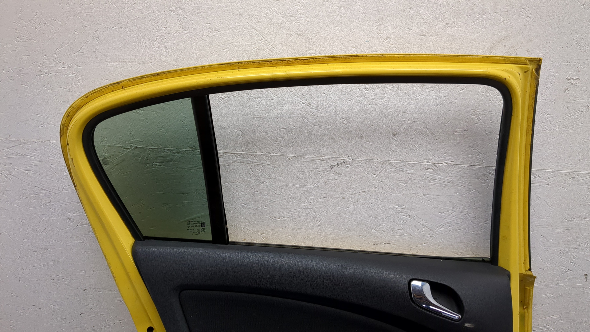 Дверь задняя левая