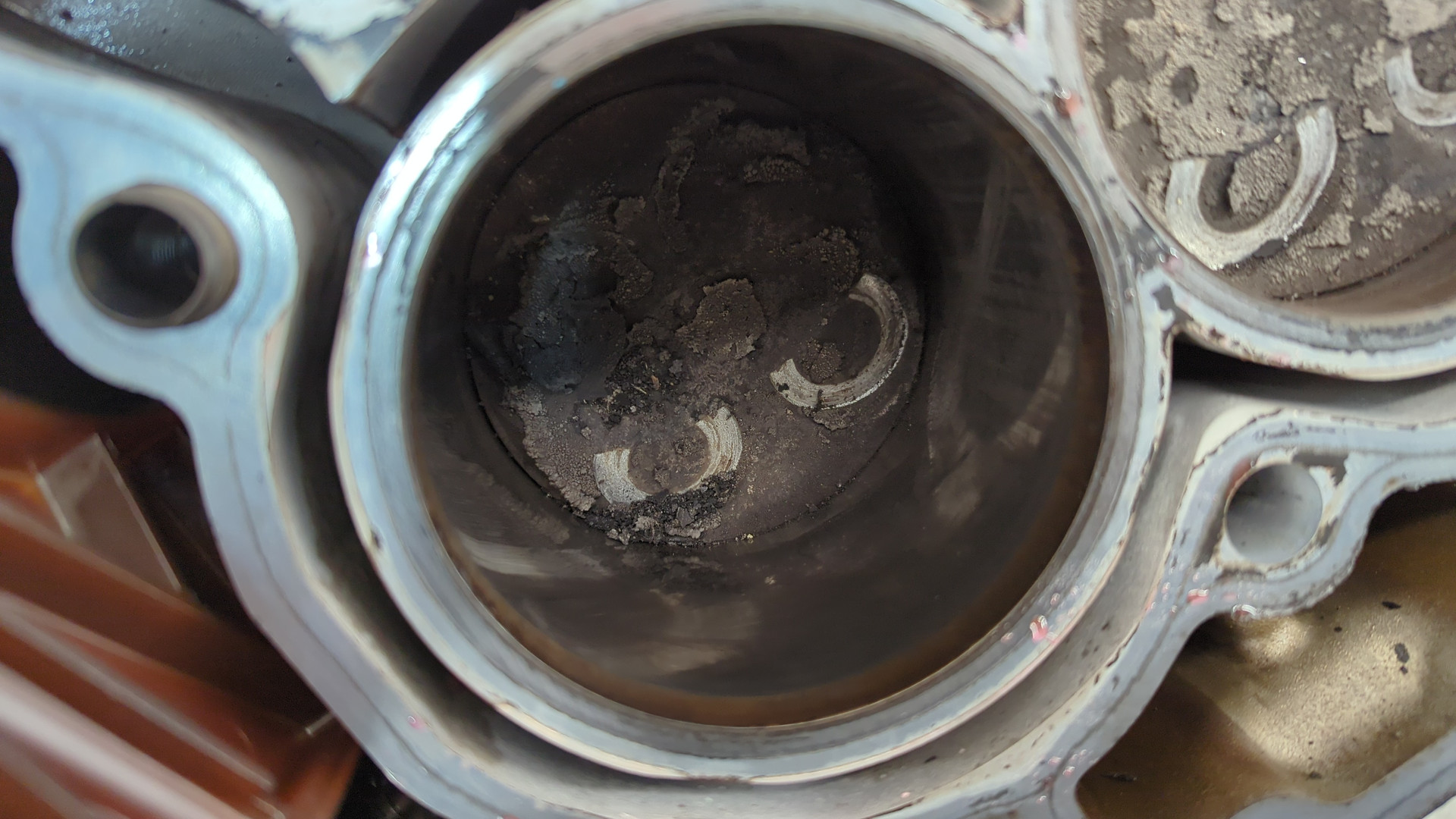 Блок двигателя