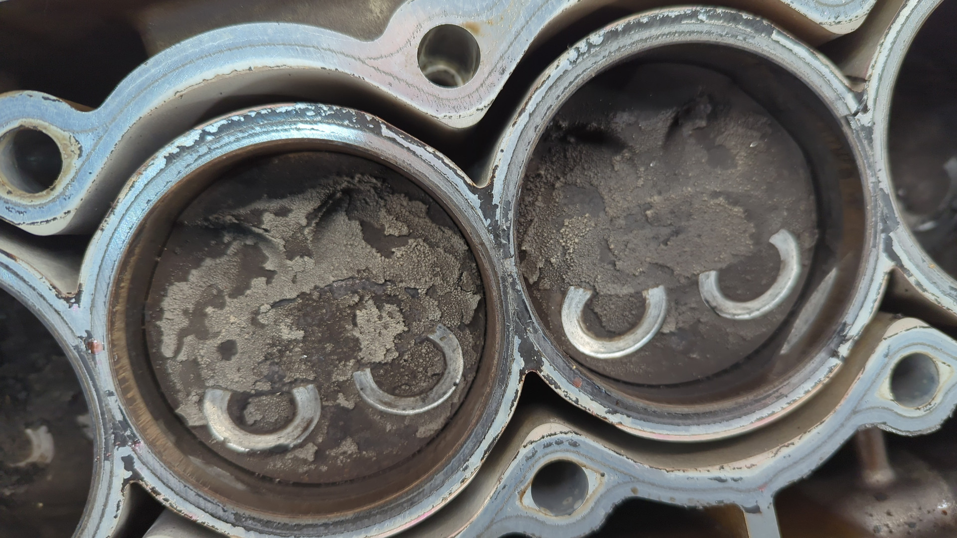 Блок двигателя