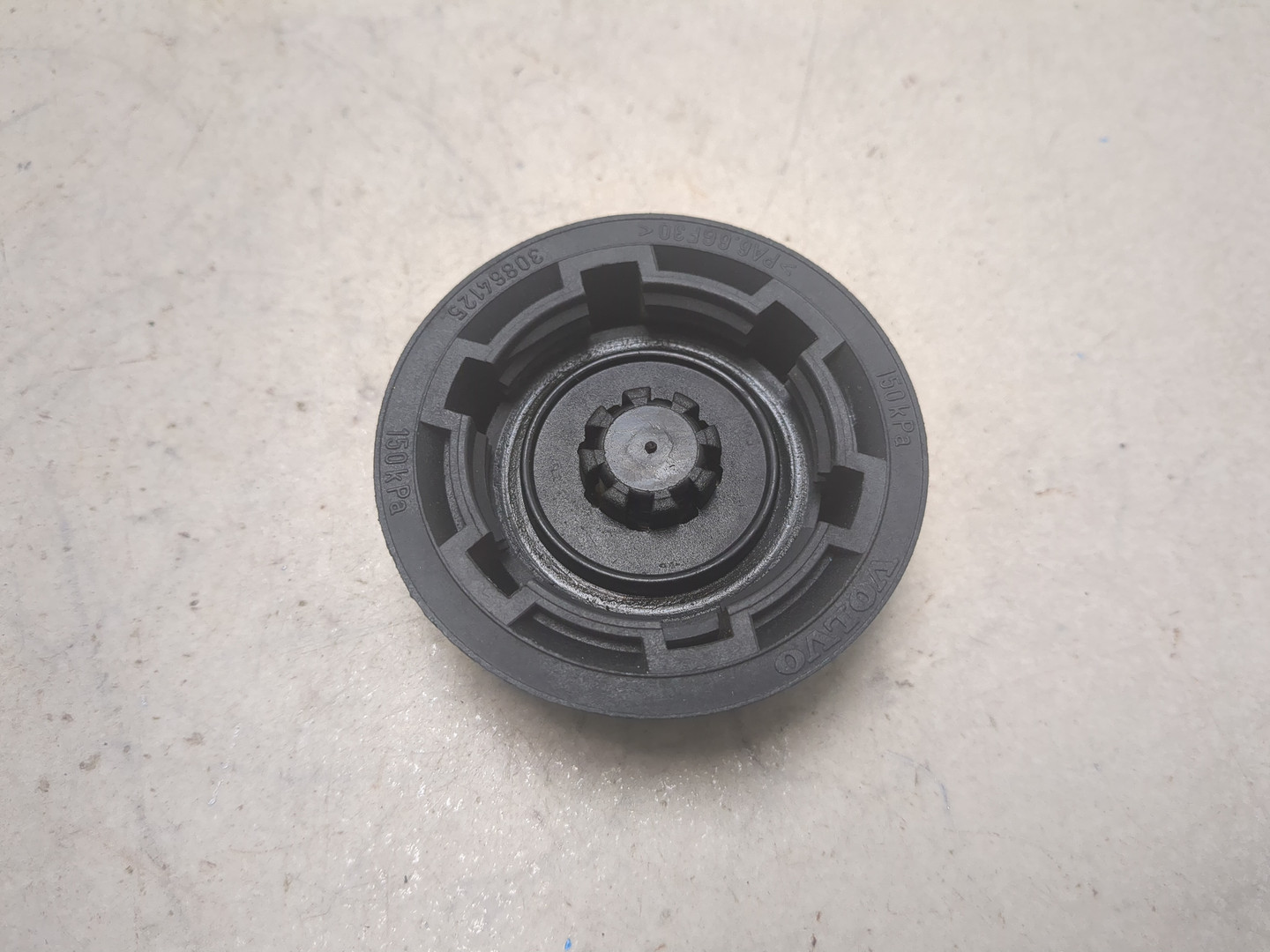 Крышка расширительного бачка