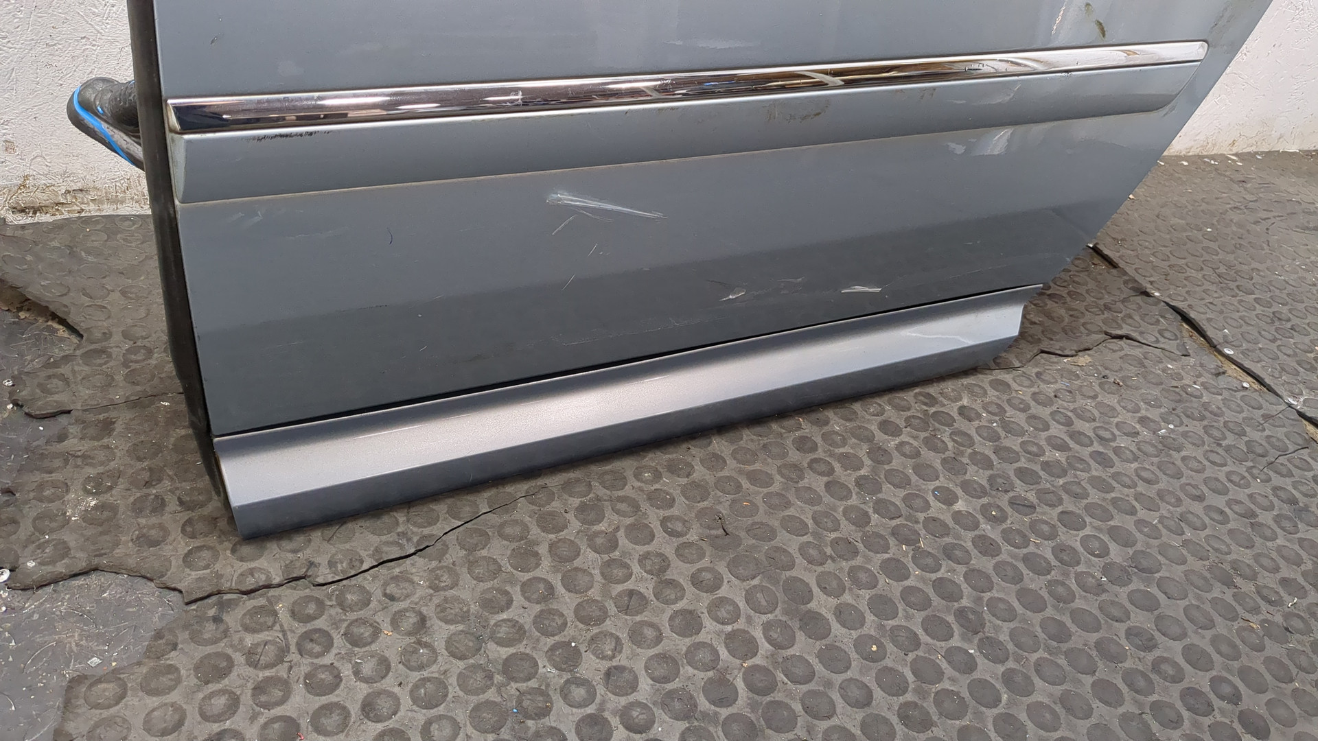 Дверь задняя левая