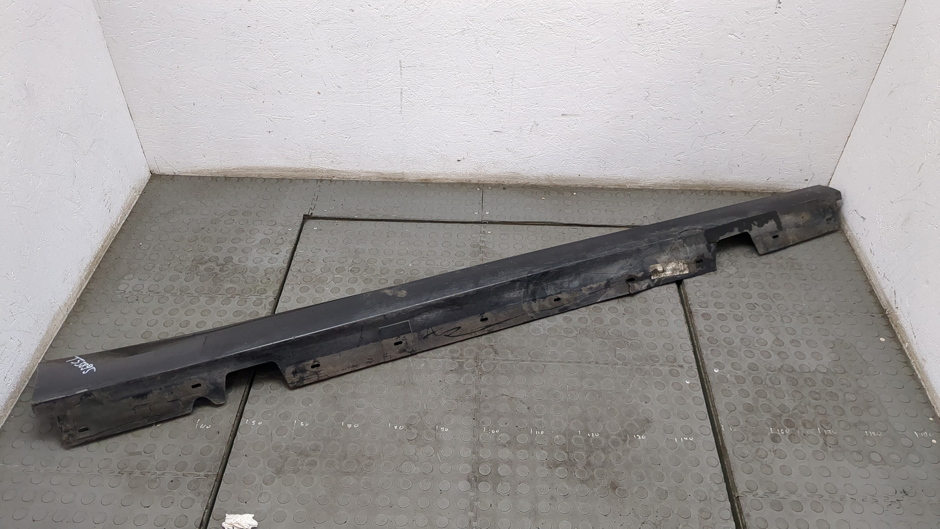 Подножка правая