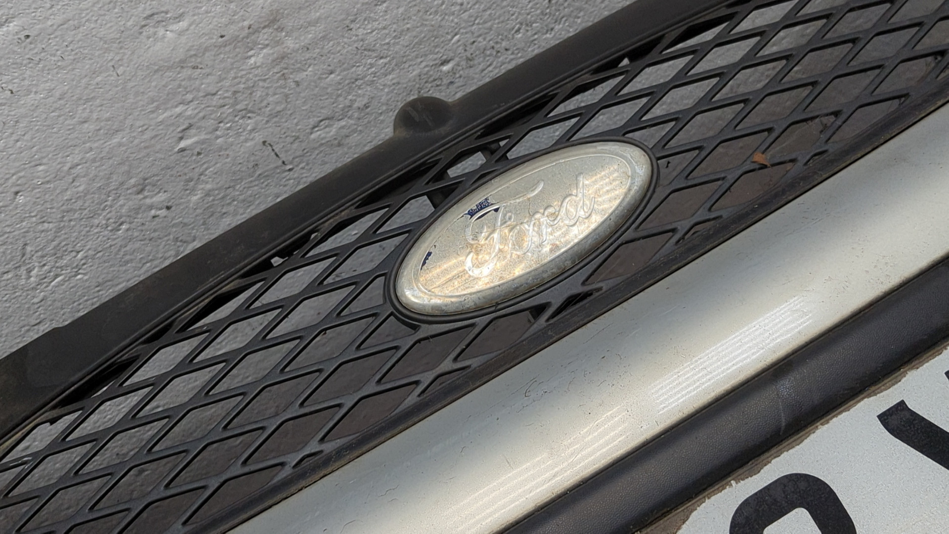 Бампер передний