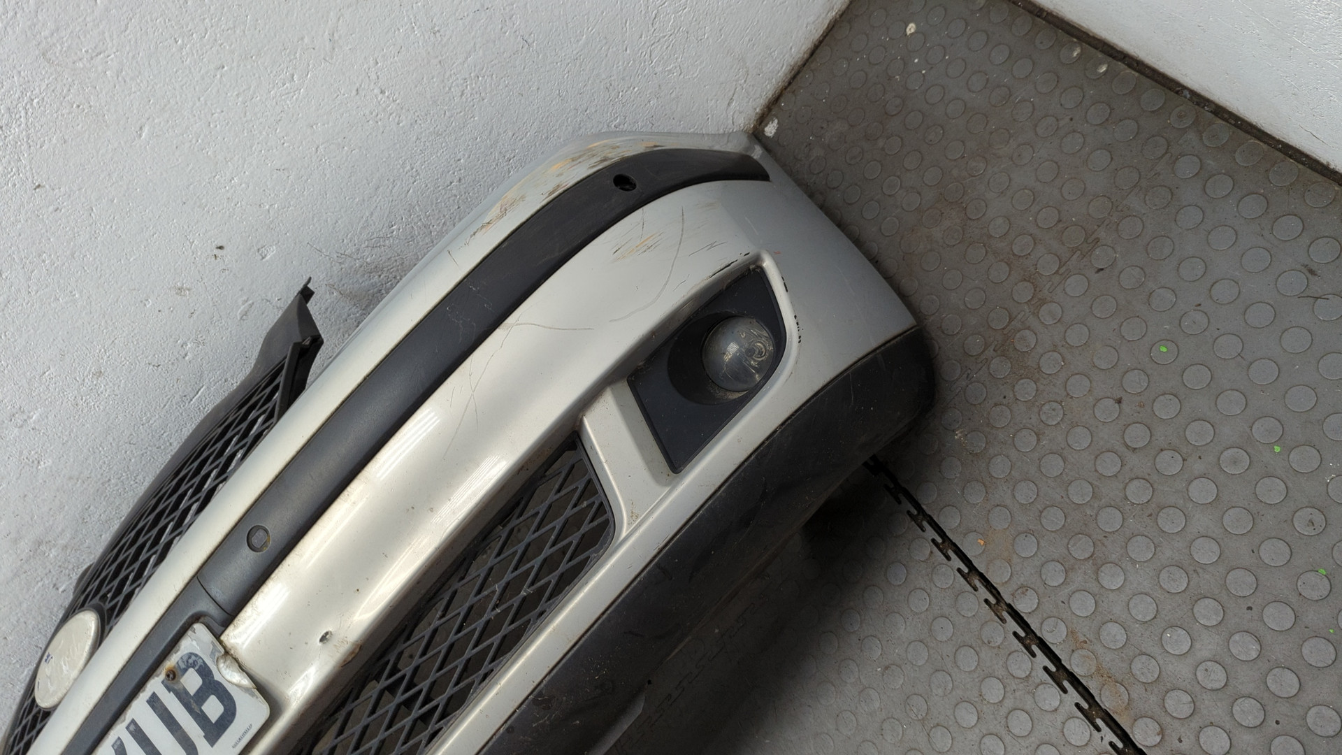 Бампер передний