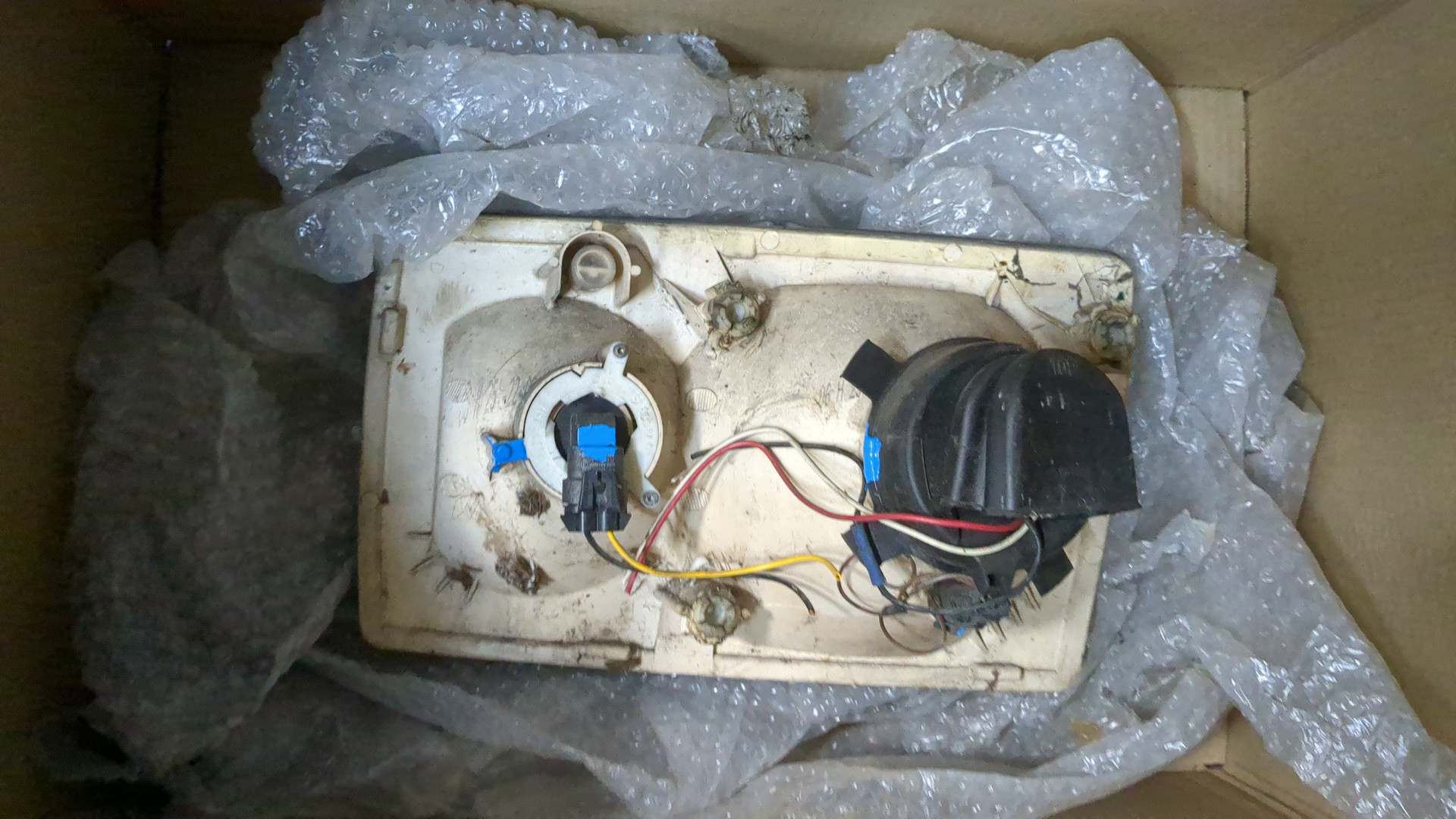 Фара правая