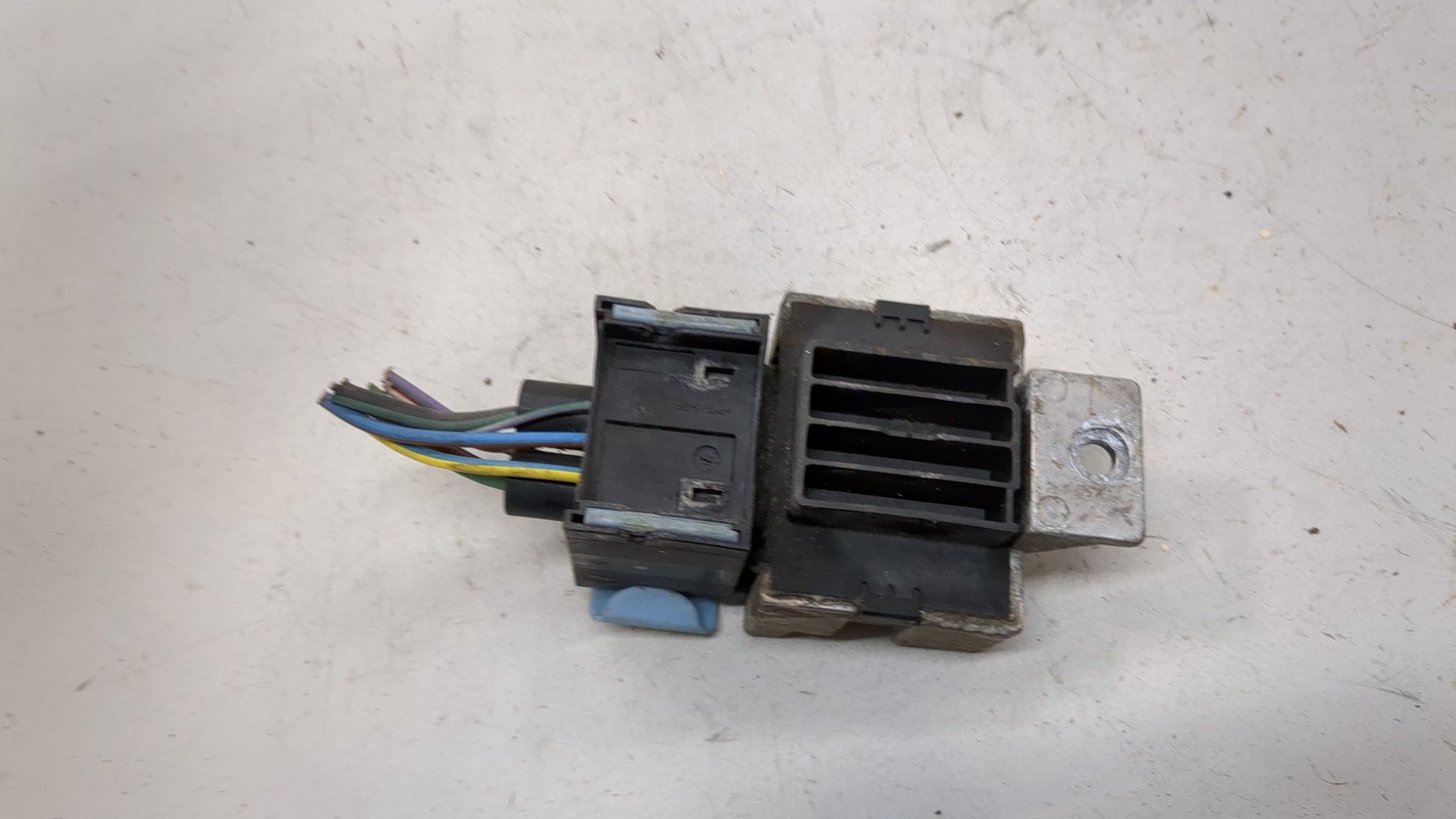 Реле свечей накала