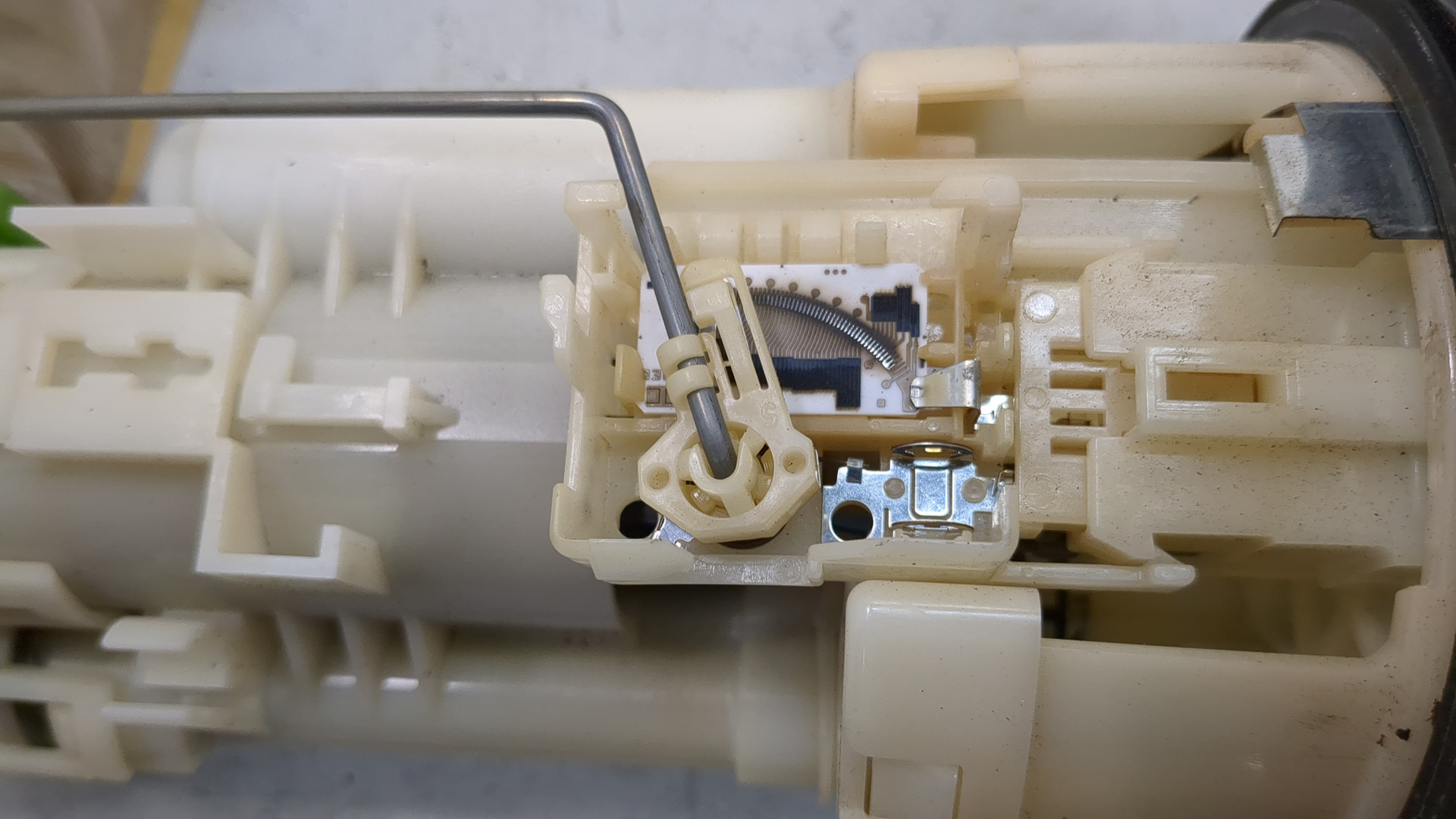 Насос топливный электрический