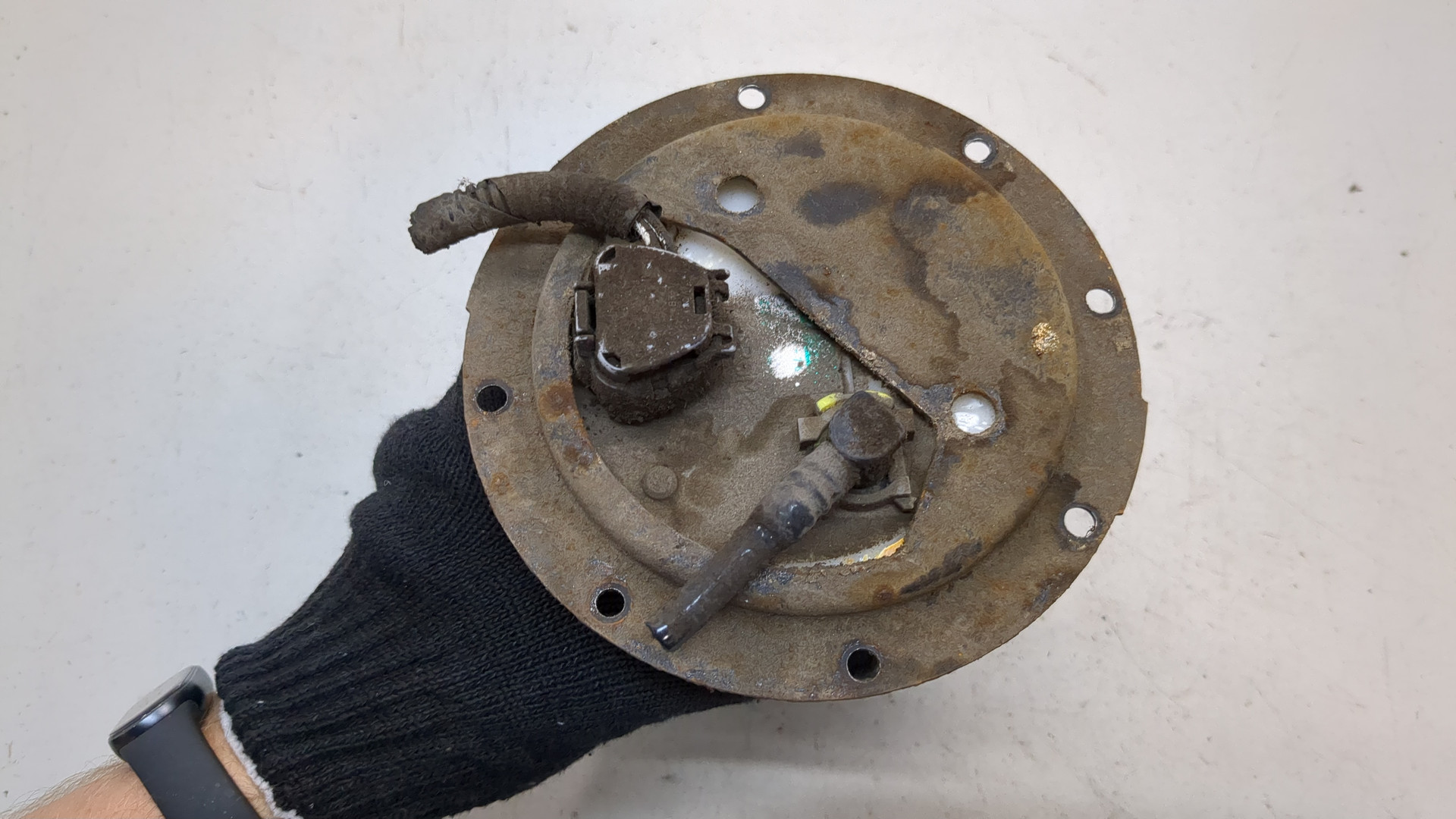 Насос топливный электрический