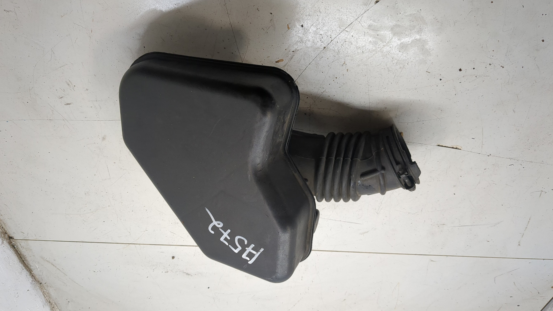 Патрубок воздушного фильтра