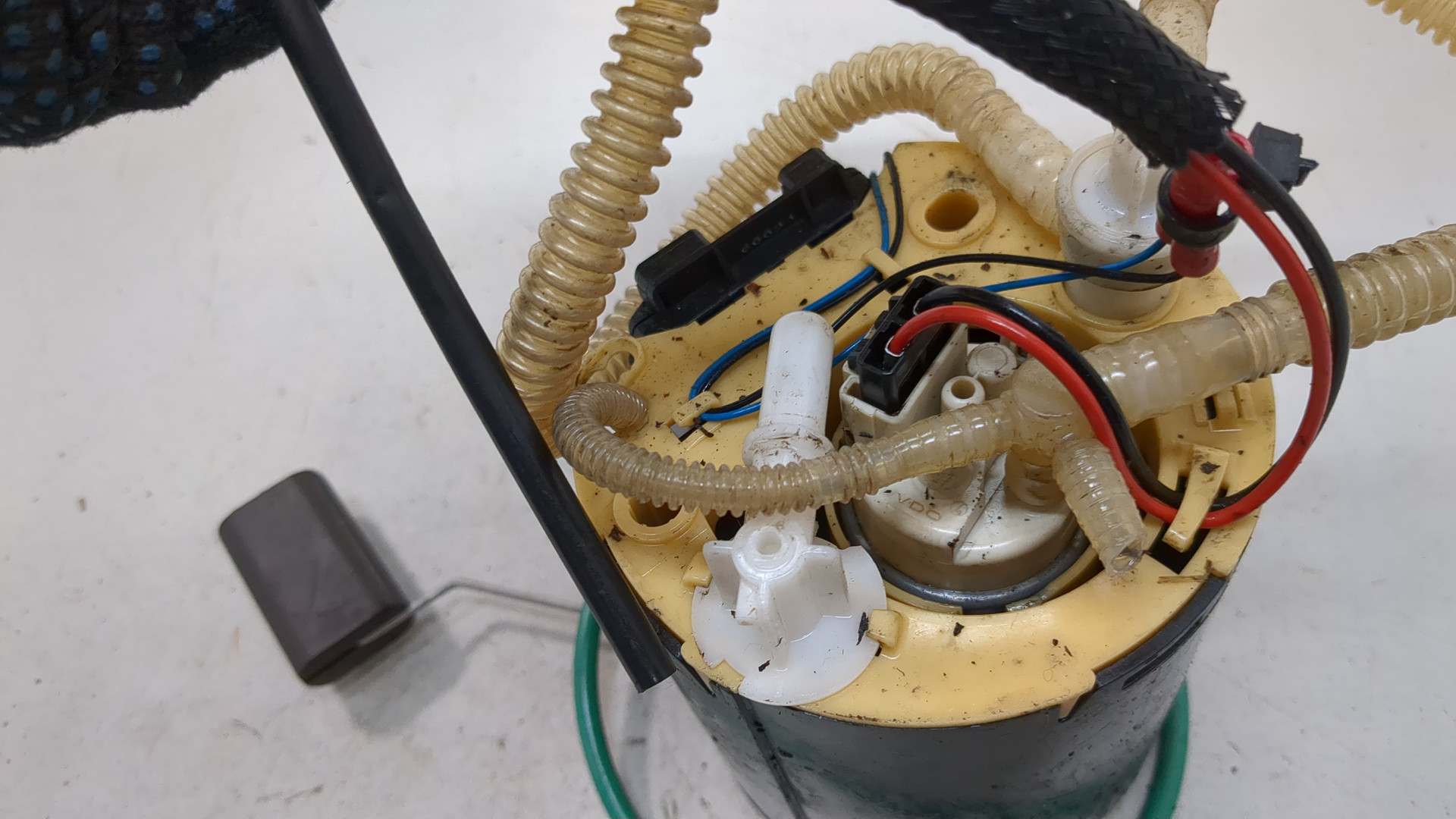 Насос топливный электрический