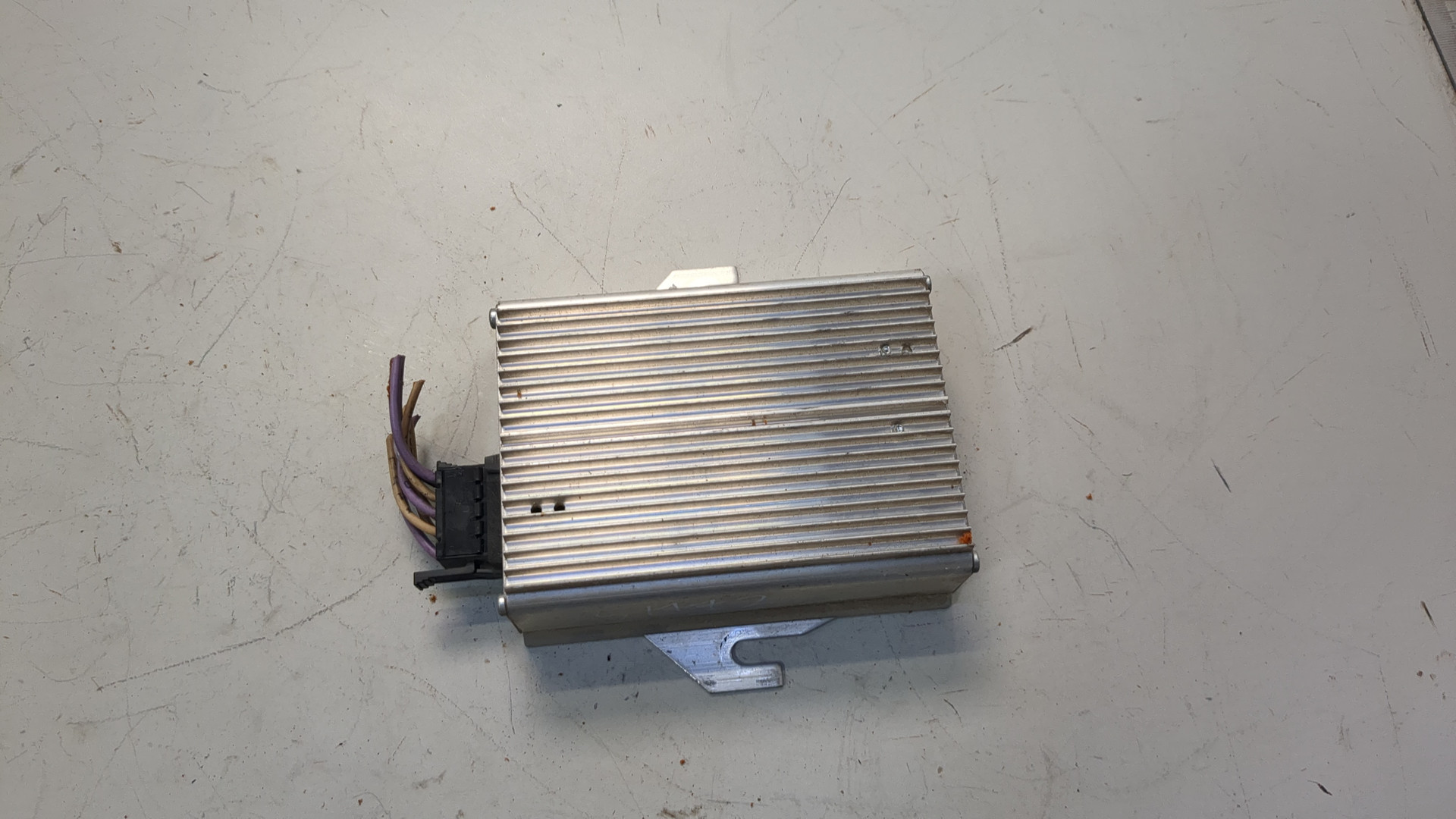 Преобразователь напряжения (адаптер)