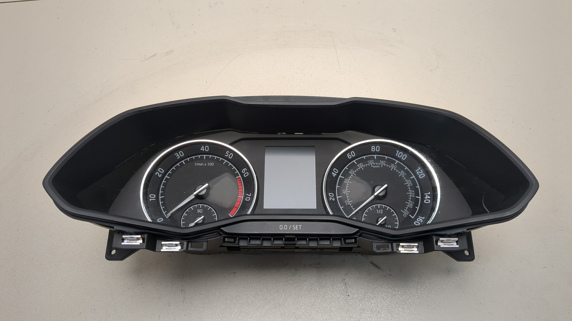 Панель приборов